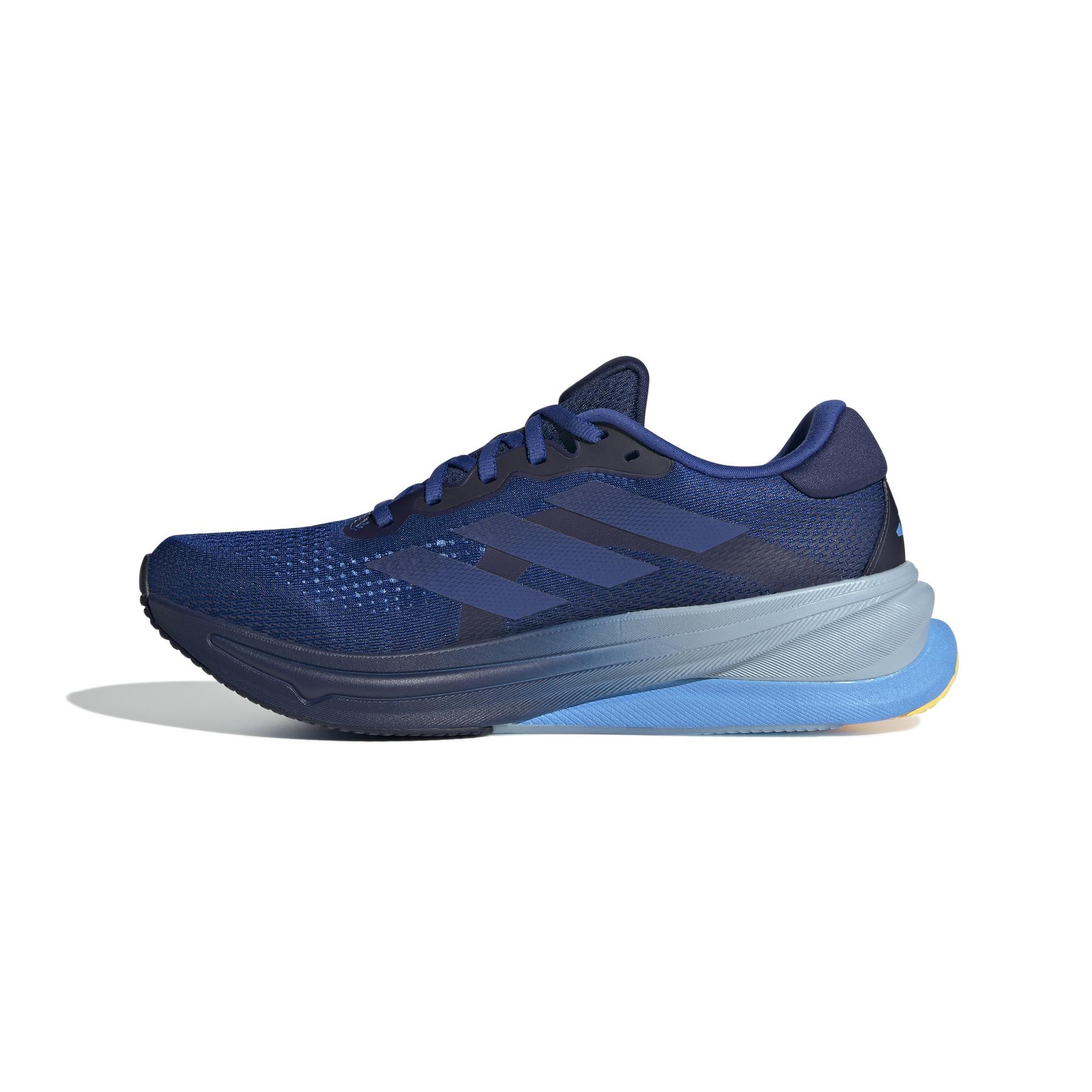 product/a/d/adidas_ig5849_5_footwear_photography_side_medial_center_view_white-nw032224.jpg