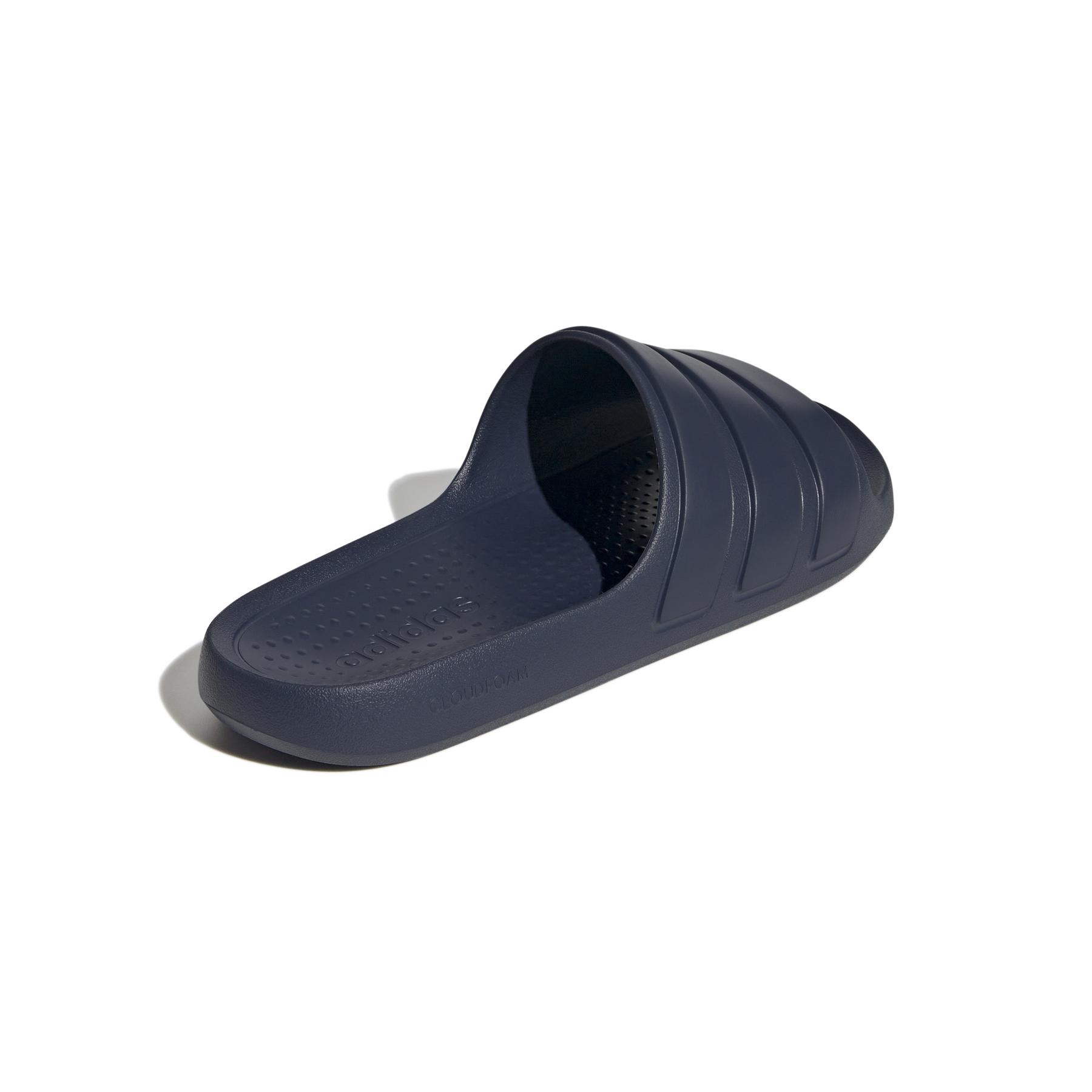 product/a/d/adidas_ig6860_7_footwear_photography_back_lateral_top_view_white.jpg