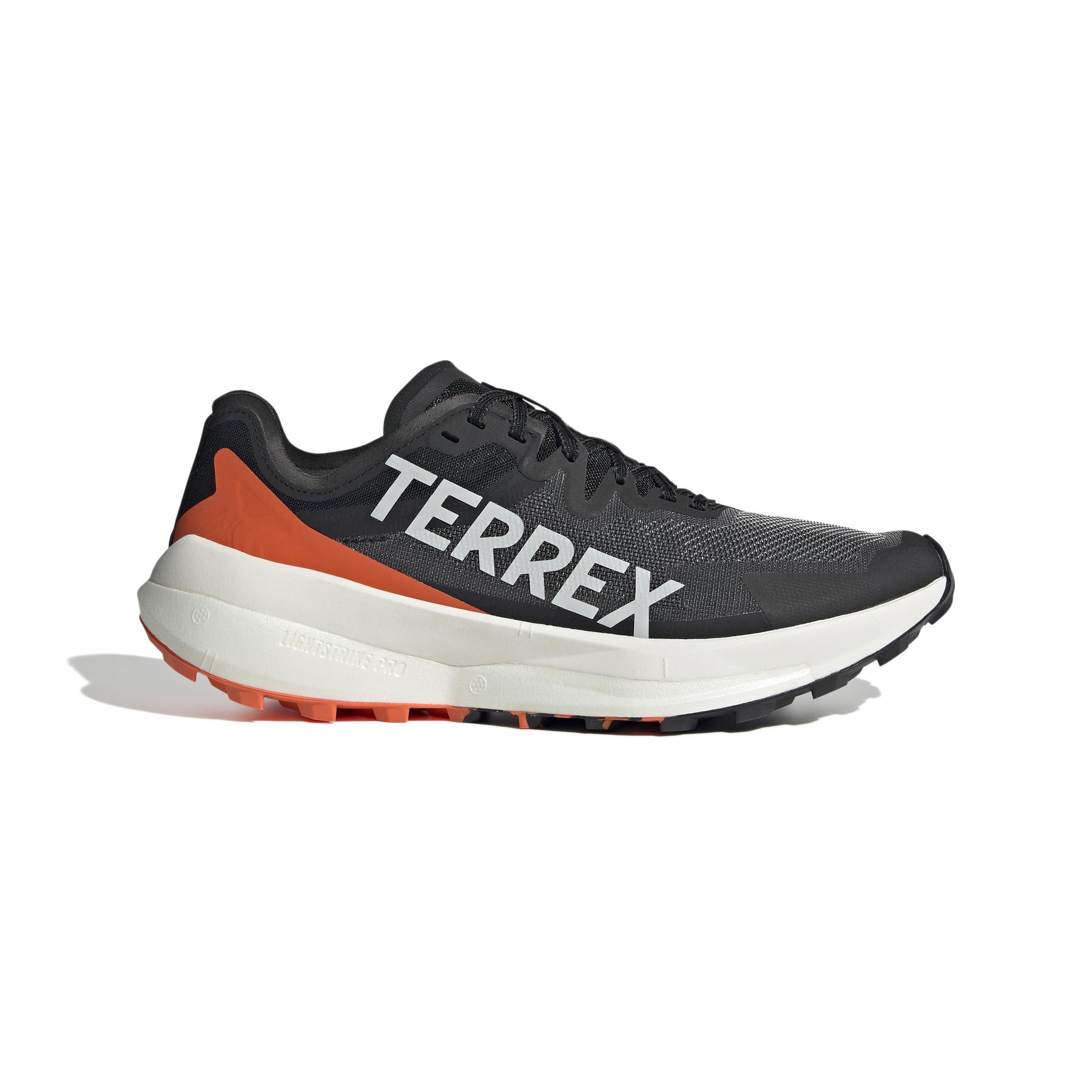 product/a/d/adidas_ig8017_1_footwear_photography_side_lateral_center_view_white.jpg