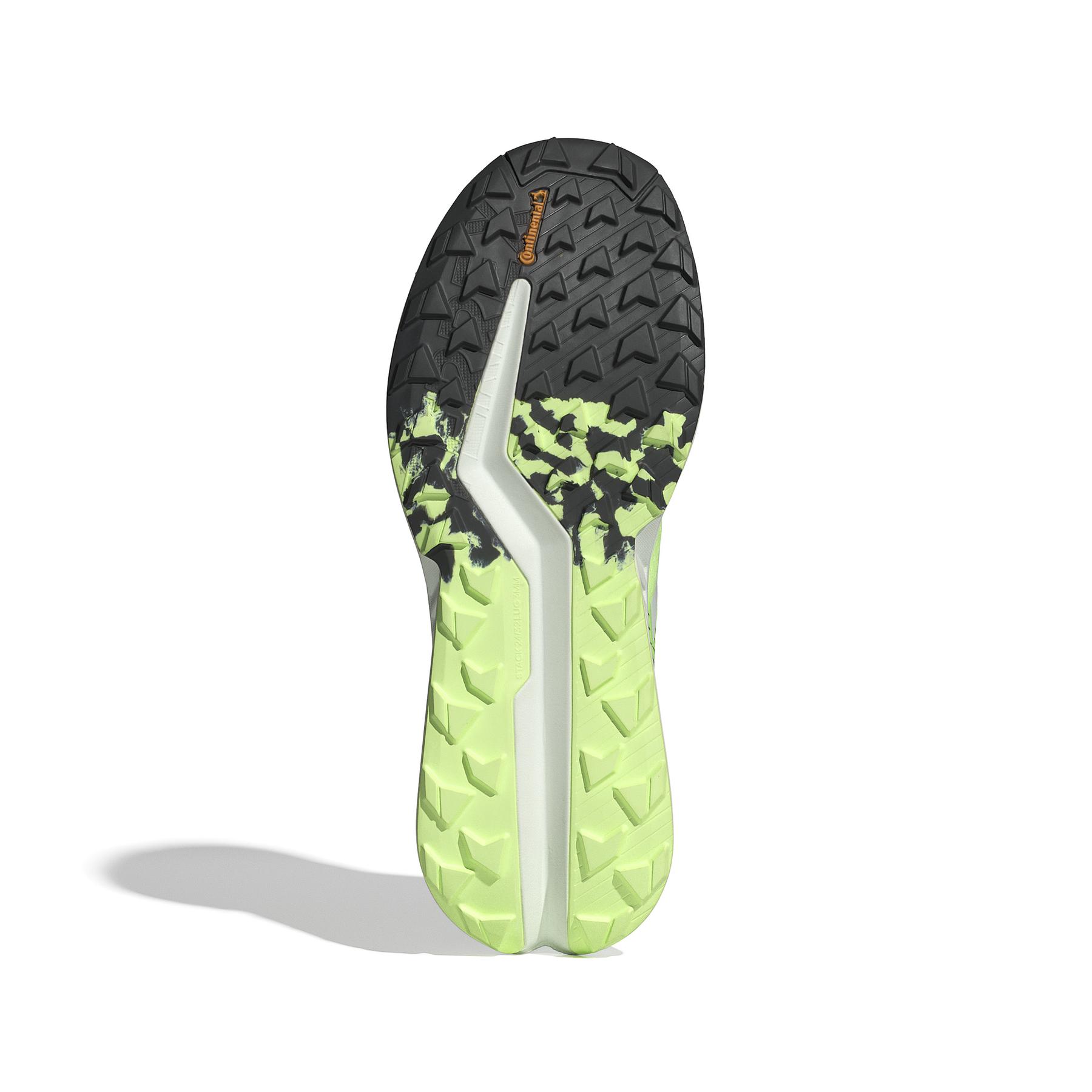 product/a/d/adidas_ig8026_4_footwear_photography_bottom_view_white-nw031524.jpg