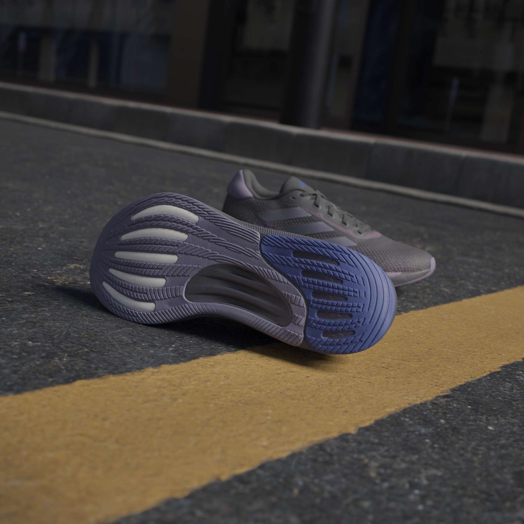 product/a/d/adidas_ig8290_15_footwear_photography_heromrktng_view_4-nw091625.jpg