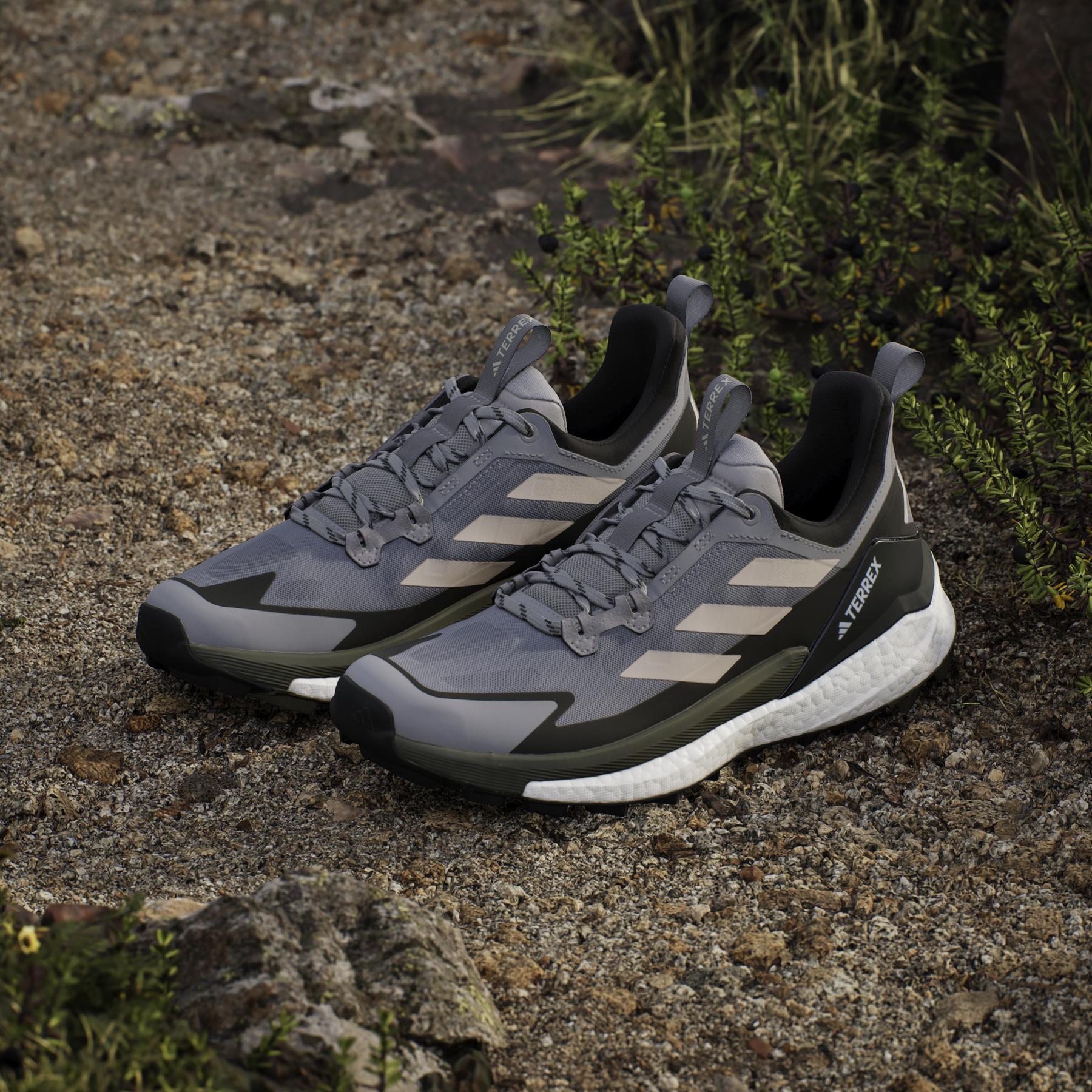 product/a/d/adidas_ig8881_16_footwear_photography_heromrktng_view_5.jpg