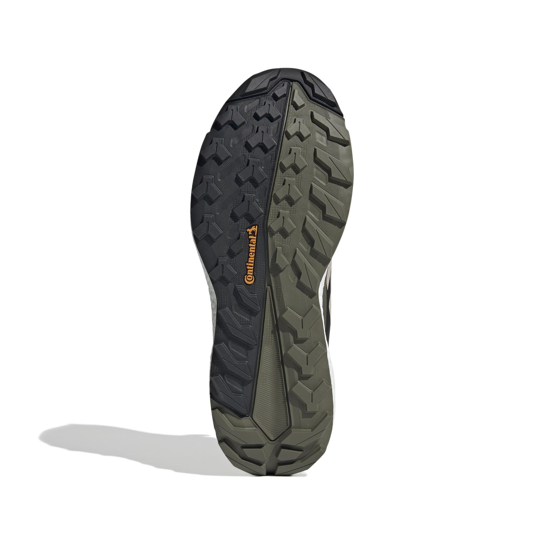 product/a/d/adidas_ig8881_4_footwear_photography_bottom_view_white.jpg