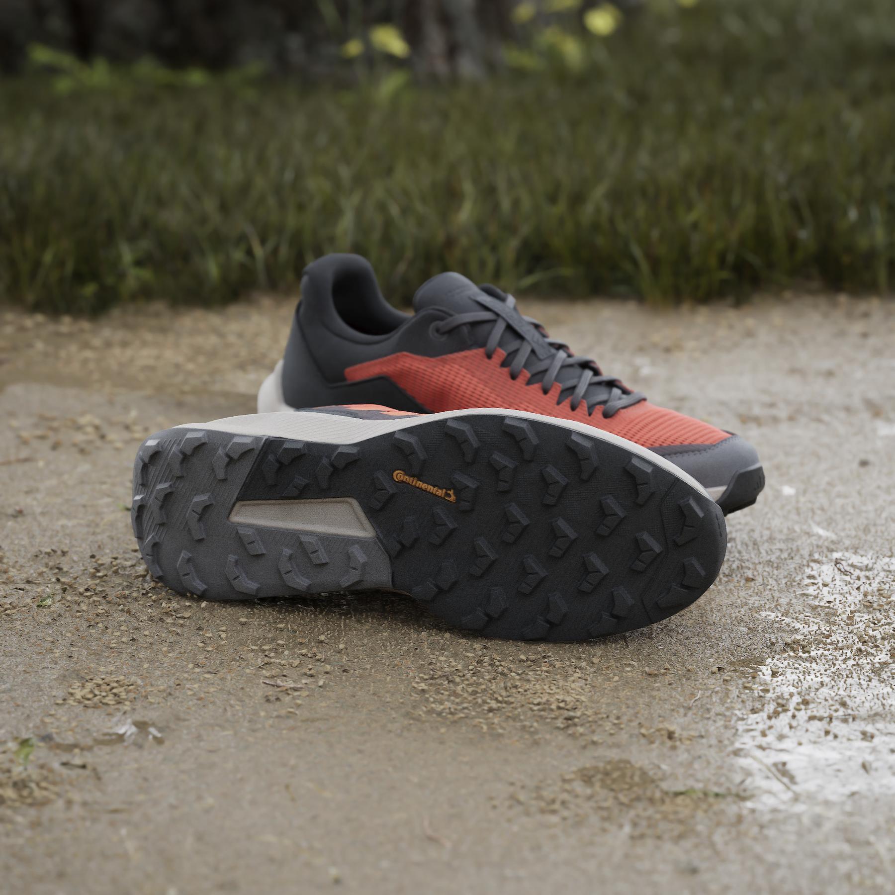product/a/d/adidas_ig8930_17_footwear_photography_heromrktng_view_4.jpg
