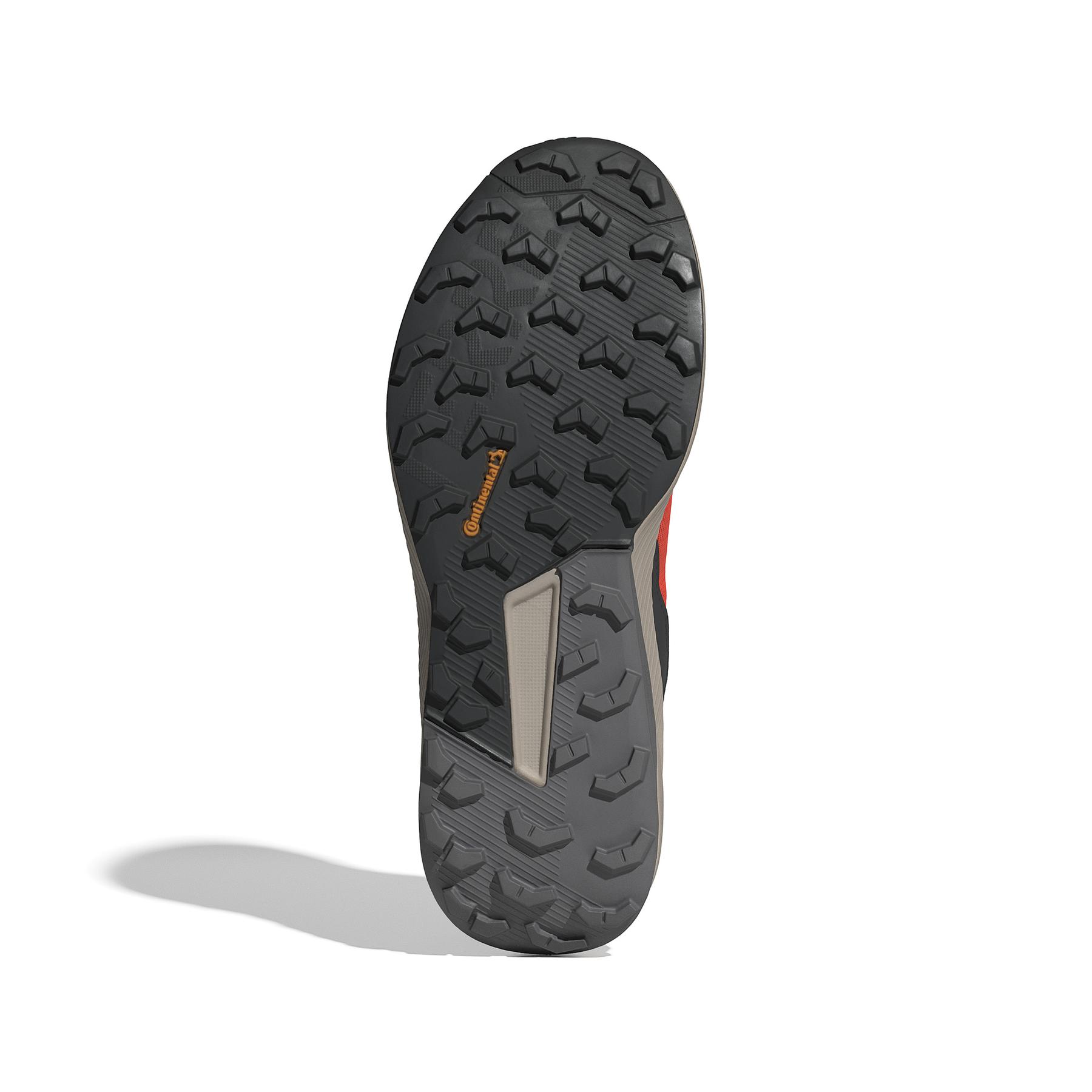 product/a/d/adidas_ig8930_4_footwear_photography_bottom_view_white.jpg