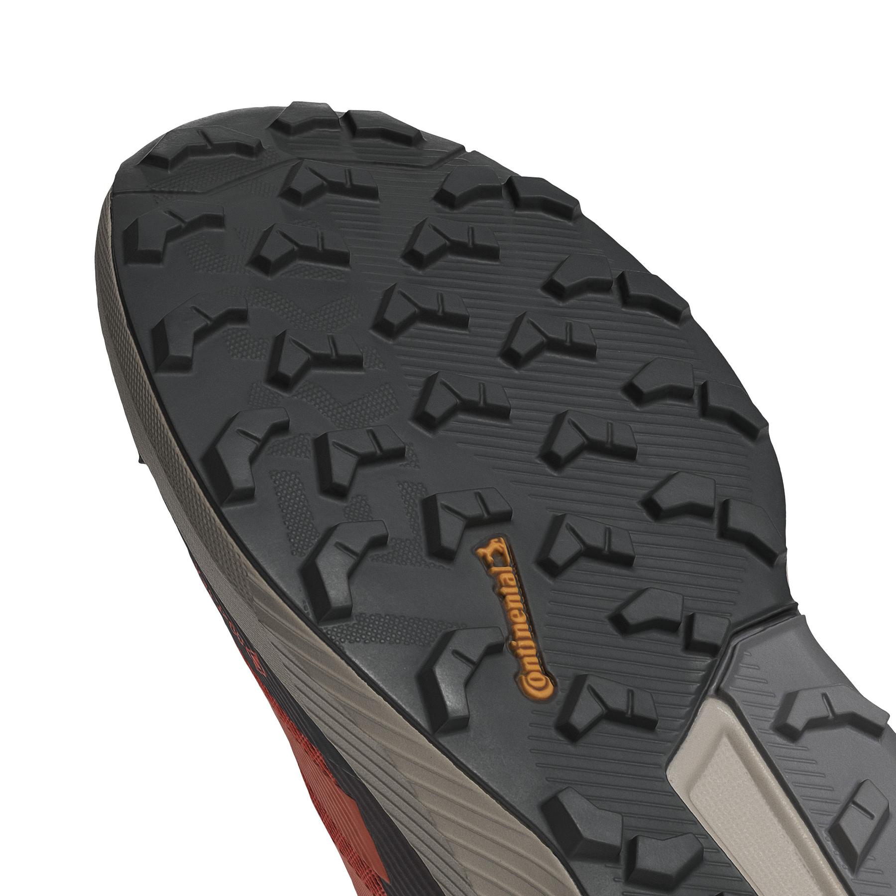 product/a/d/adidas_ig8930_9_footwear_photography_detail_view_2_white.jpg