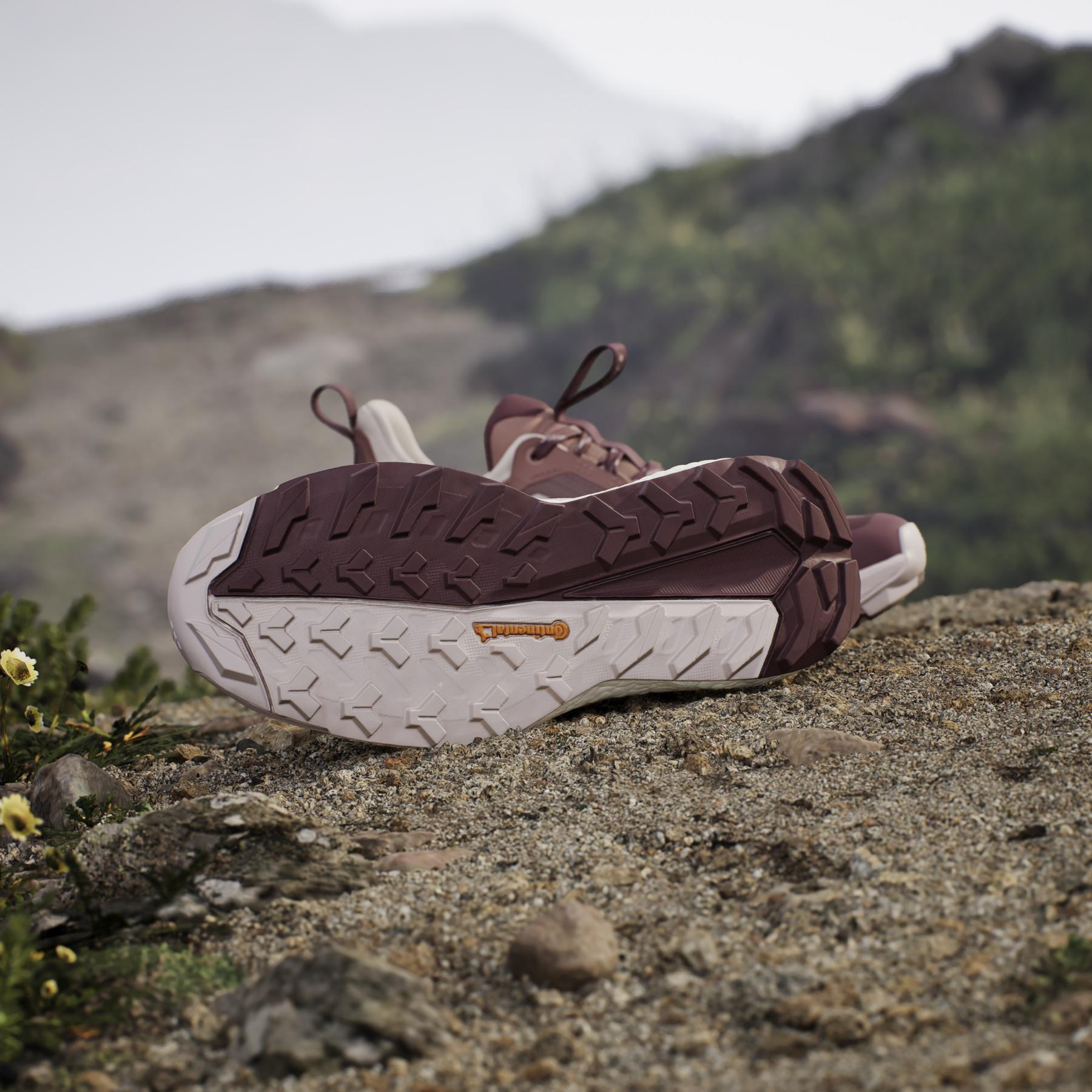 product/a/d/adidas_ih0614_17_footwear_photography_heromrktng_view_4-nw091625.jpg