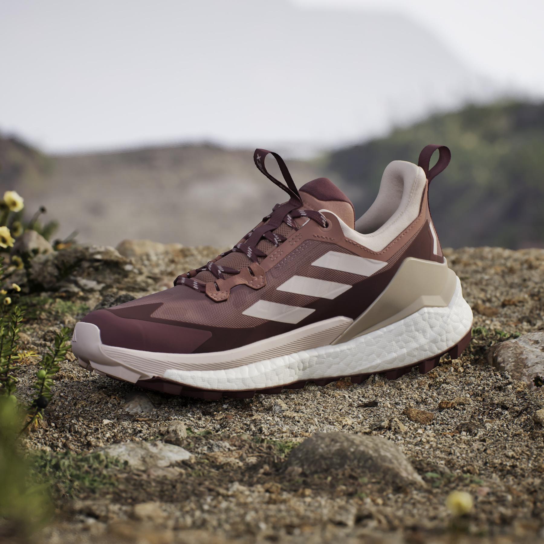 product/a/d/adidas_ih0614_20_footwear_photography_heromrktng_view_7-nw091625.jpg