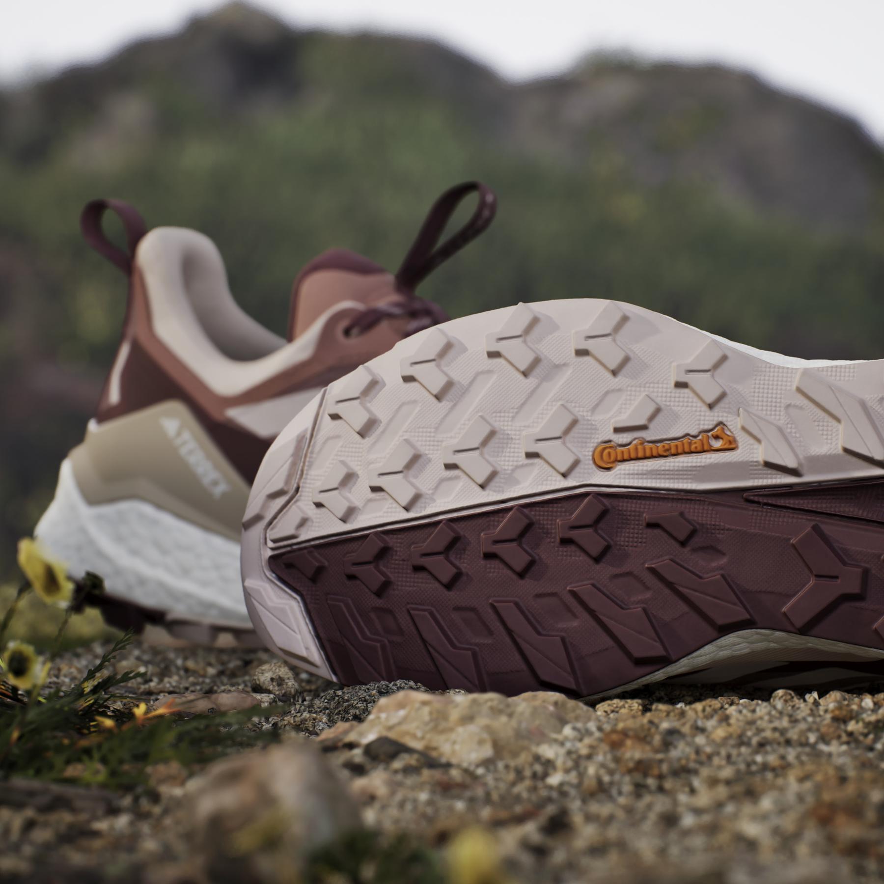 product/a/d/adidas_ih0614_24_footwear_photography_heromrktng_view_11-nw091625.jpg