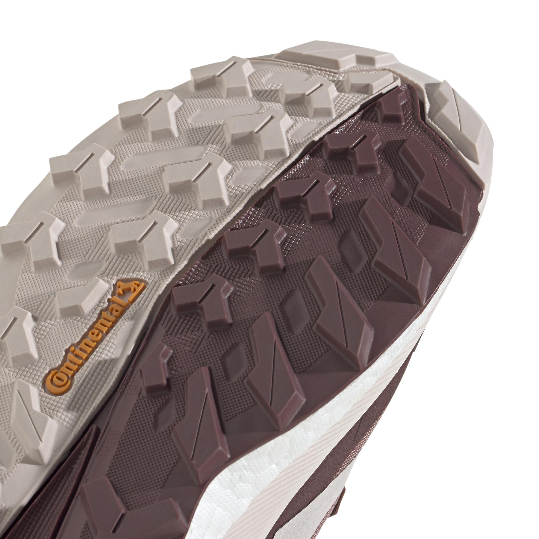product/a/d/adidas_ih0614_8_footwear_photography_detail_view_1_white-nw091625.jpg