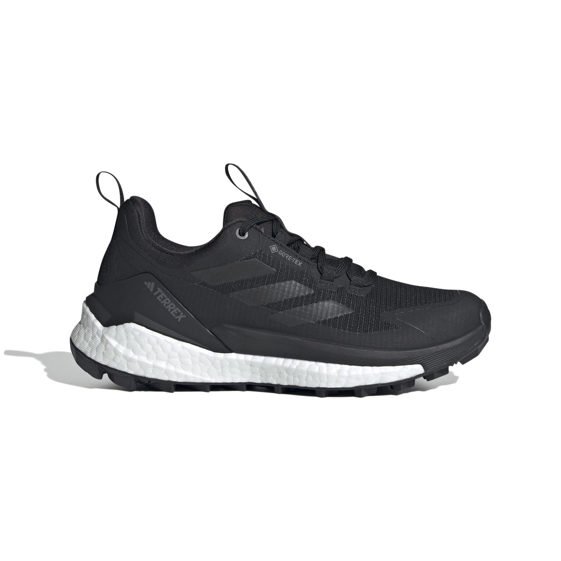 product/a/d/adidas_ih0671_1_footwear_photography_side_lateral_center_view_white.jpg