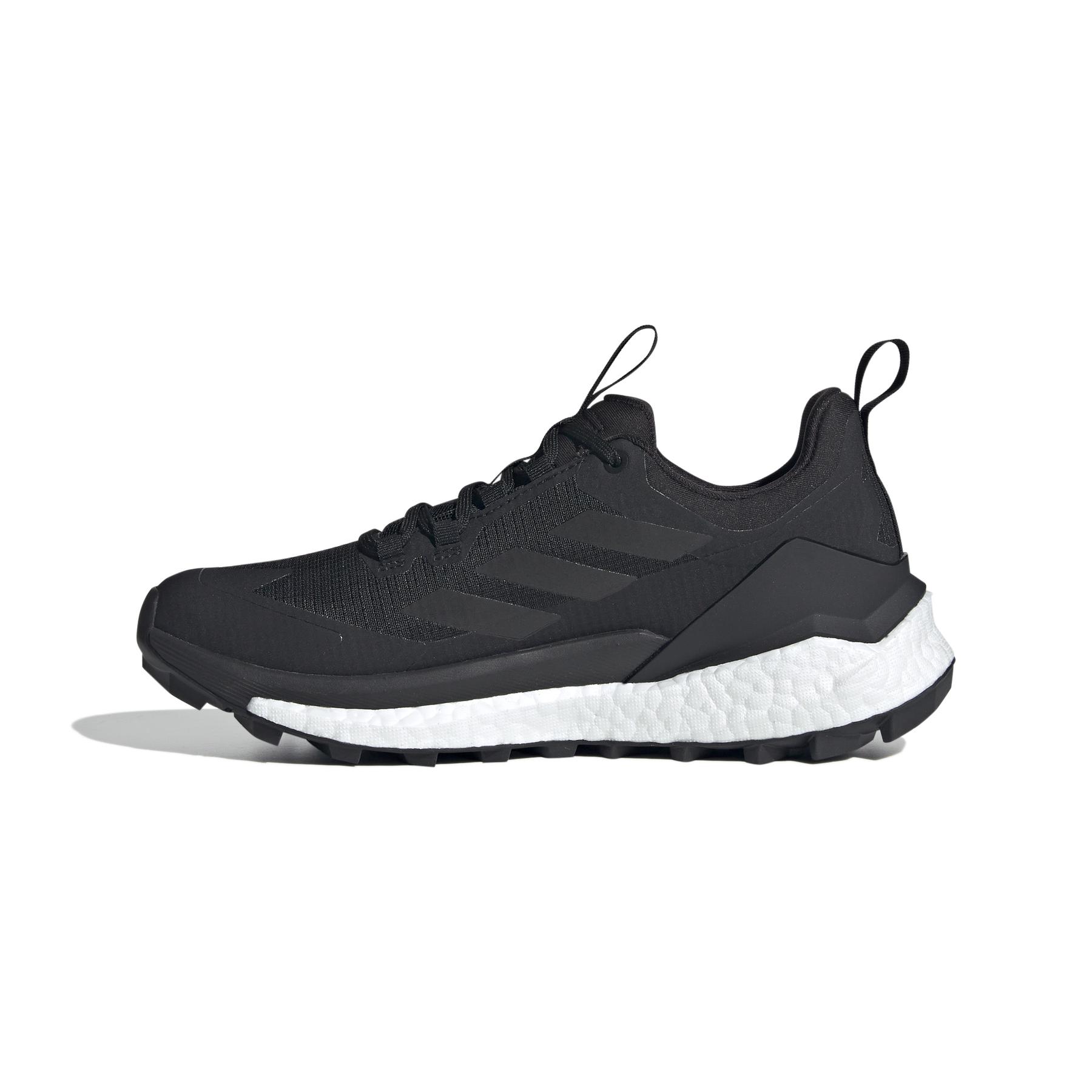 product/a/d/adidas_ih0671_5_footwear_photography_side_medial_center_view_white.jpg