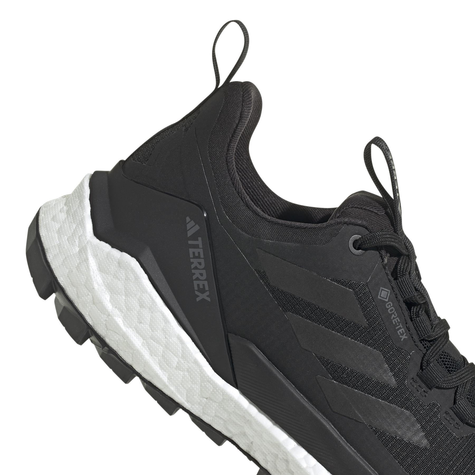 product/a/d/adidas_ih0671_9_footwear_photography_detail_view_2_white.jpg