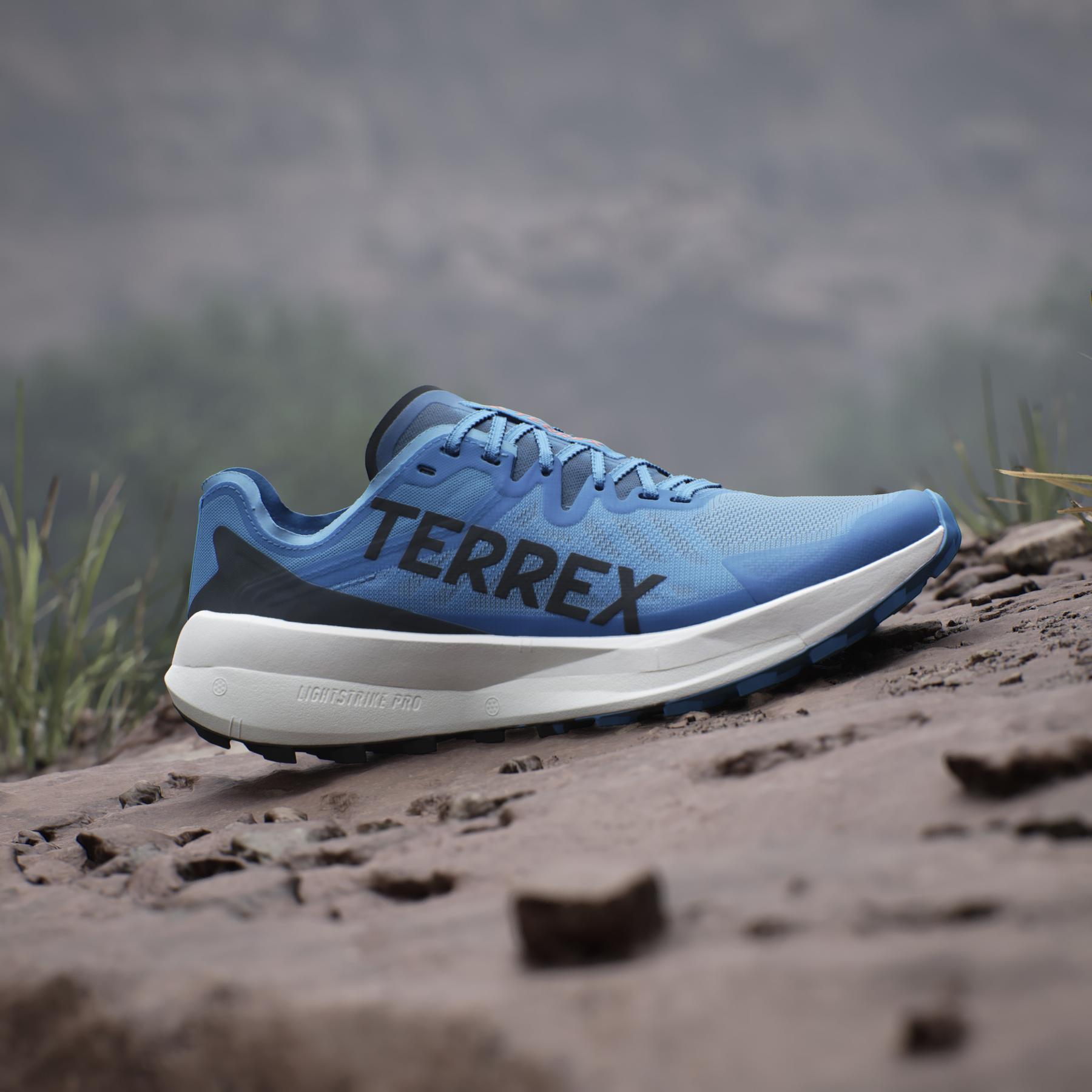 product/a/d/adidas_ih0980_16_footwear_photography_heromrktng_view_3.jpg