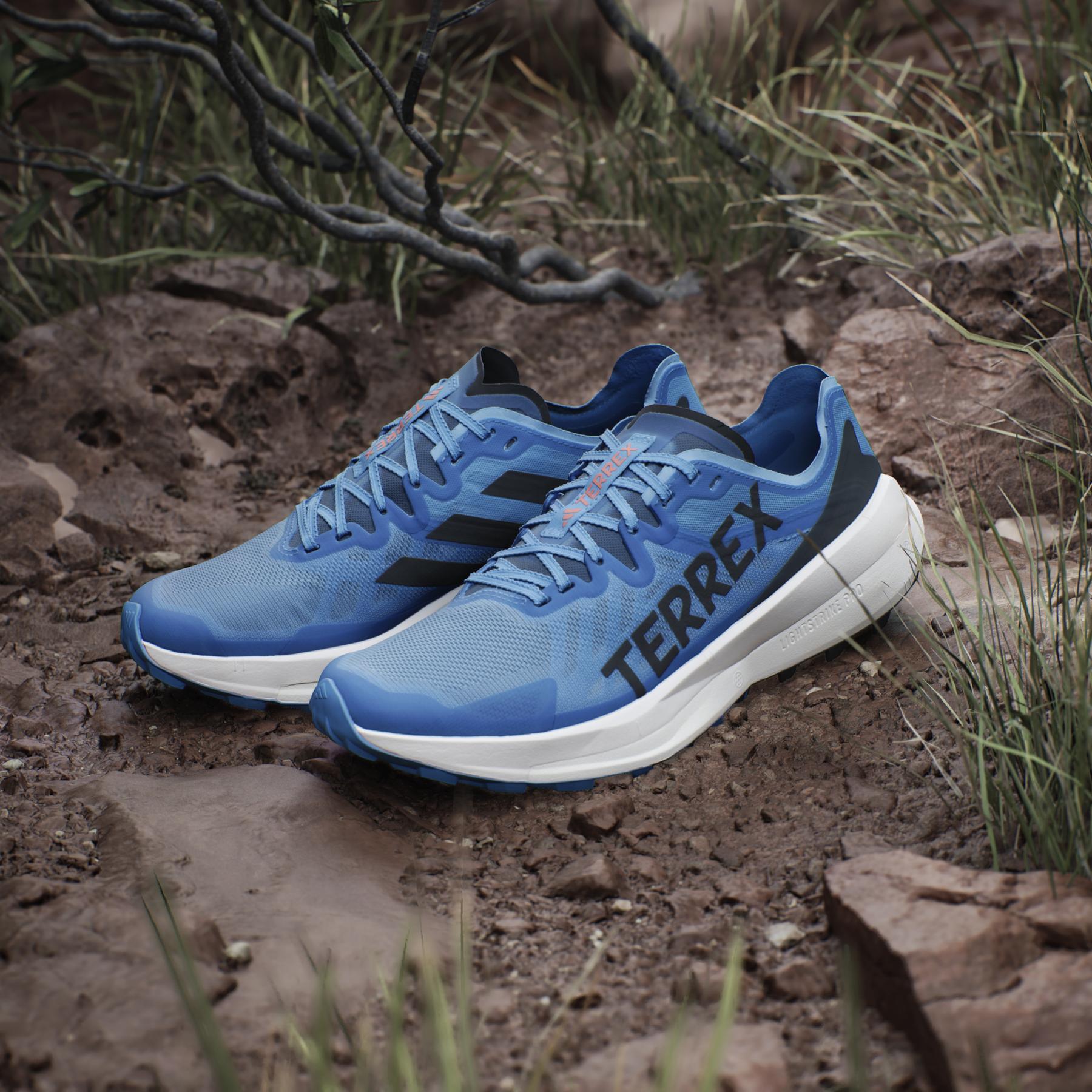 product/a/d/adidas_ih0980_18_footwear_photography_heromrktng_view_5.jpg