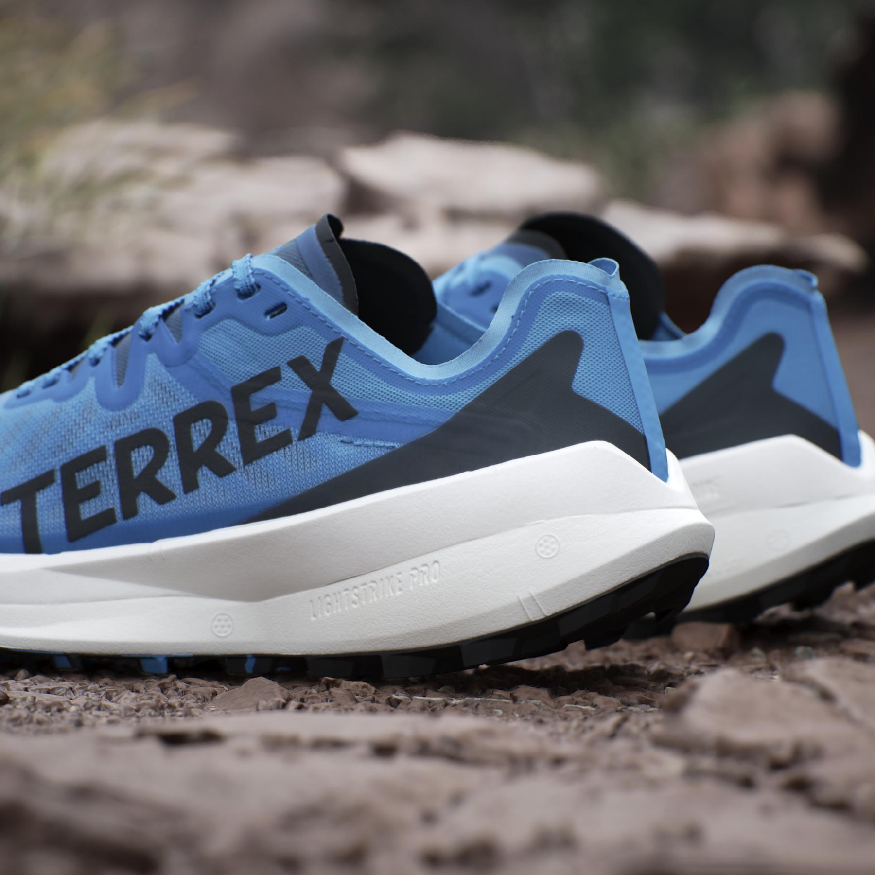 product/a/d/adidas_ih0980_23_footwear_photography_heromrktng_view_10.jpg