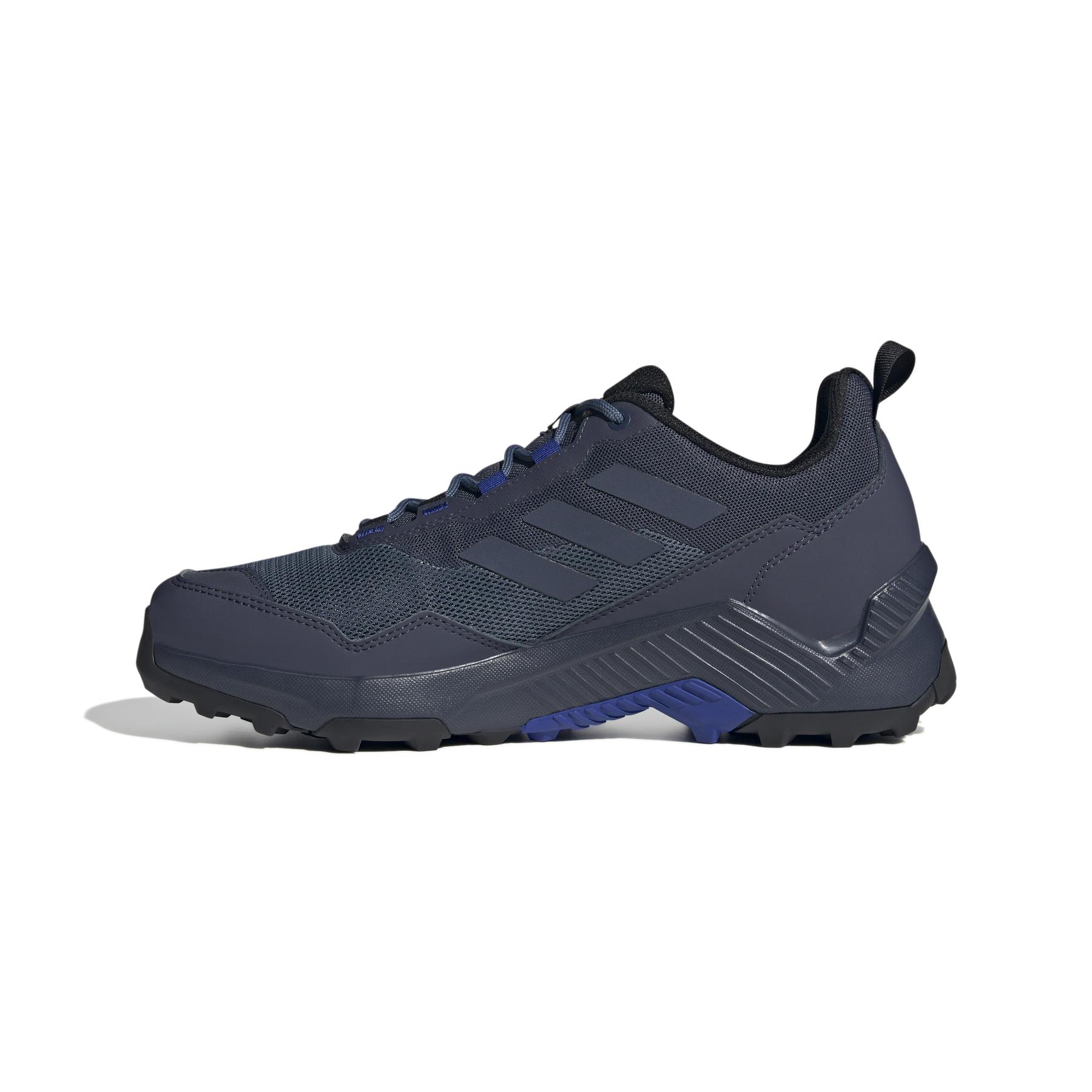 product/a/d/adidas_ih1165_5_footwear_photography_side_medial_center_view_white.jpg
