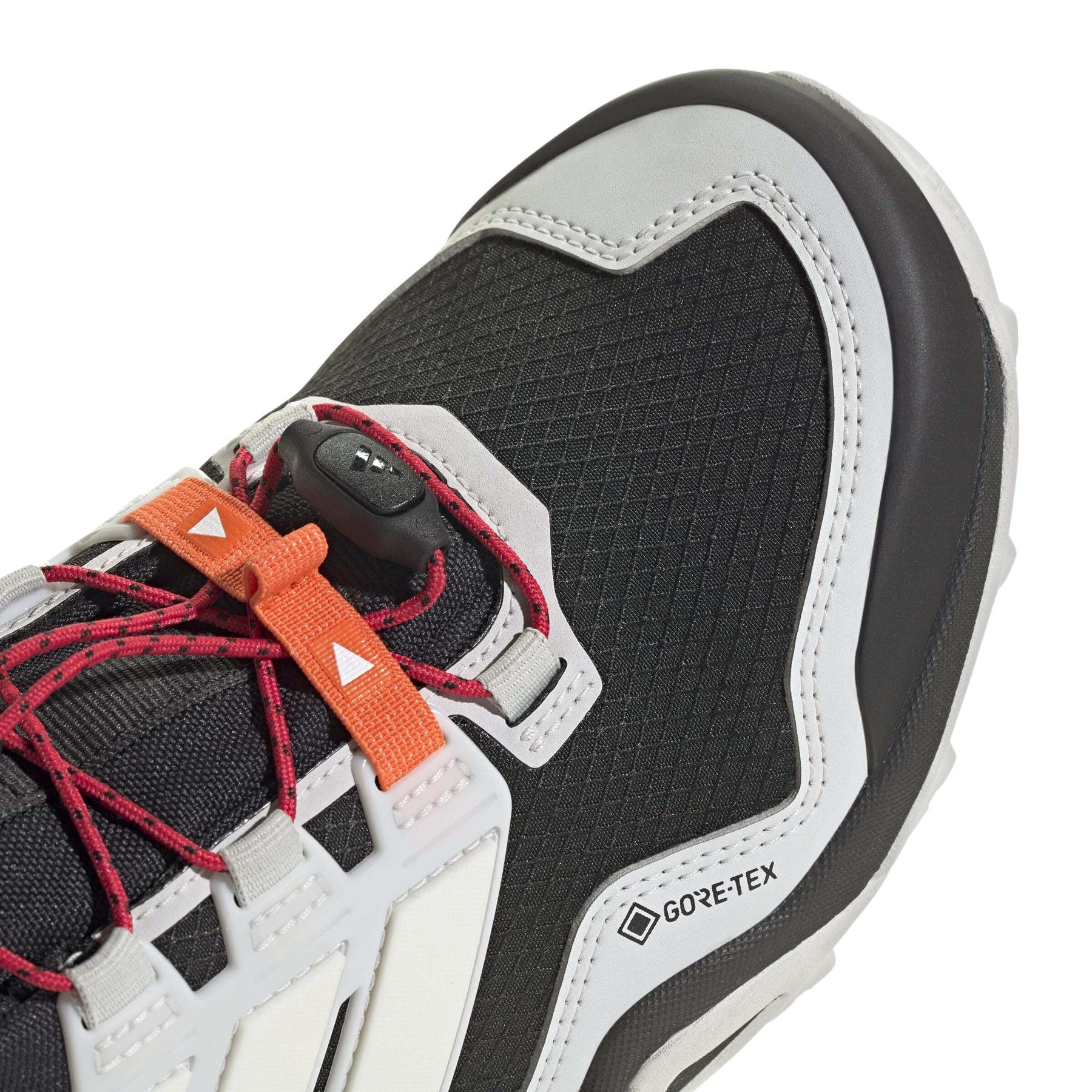product/a/d/adidas_ih2802_9_footwear_photography_detail_view_2_white-nw091625.jpg