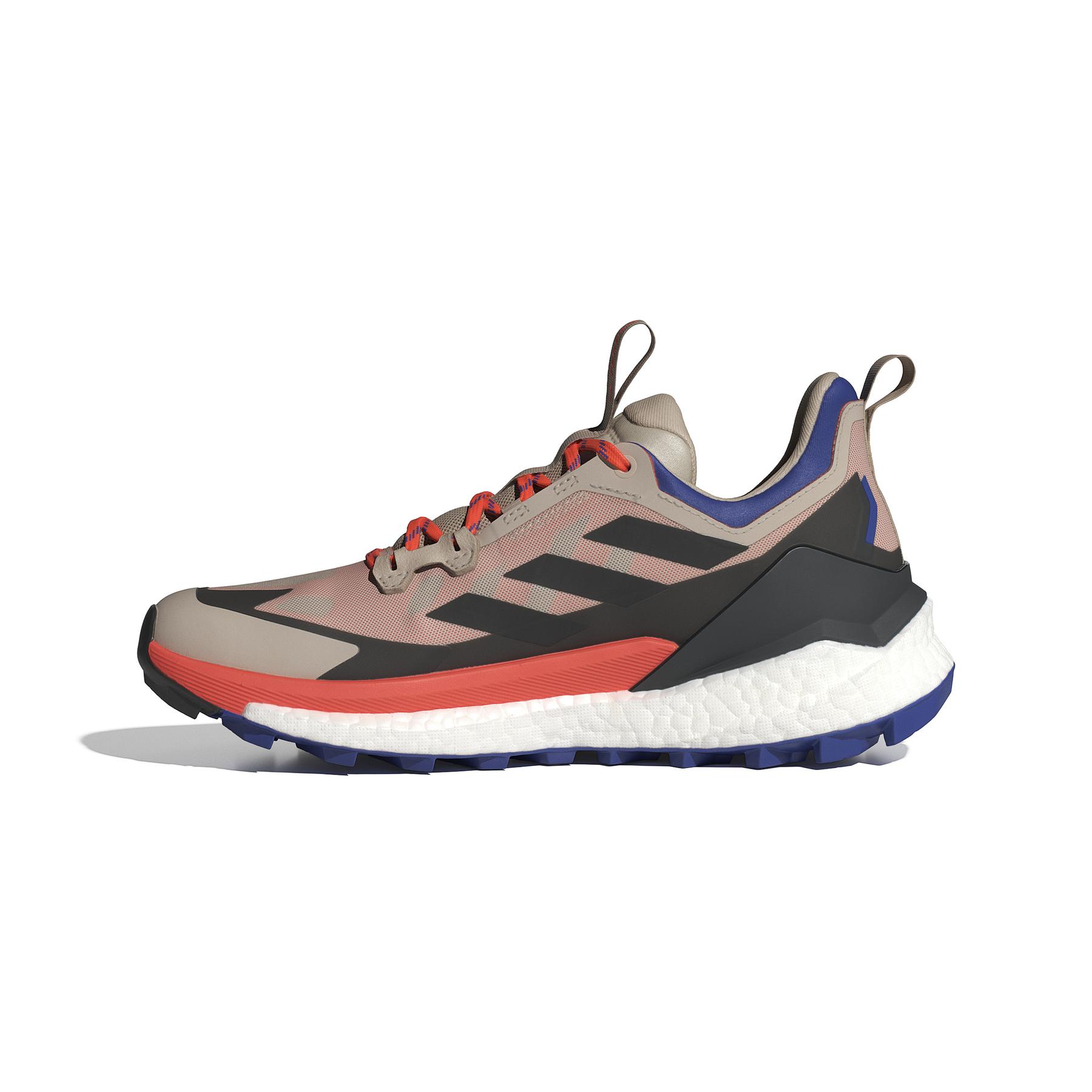 product/a/d/adidas_ih3543_5_footwear_photography_side_medial_center_view_white.jpg
