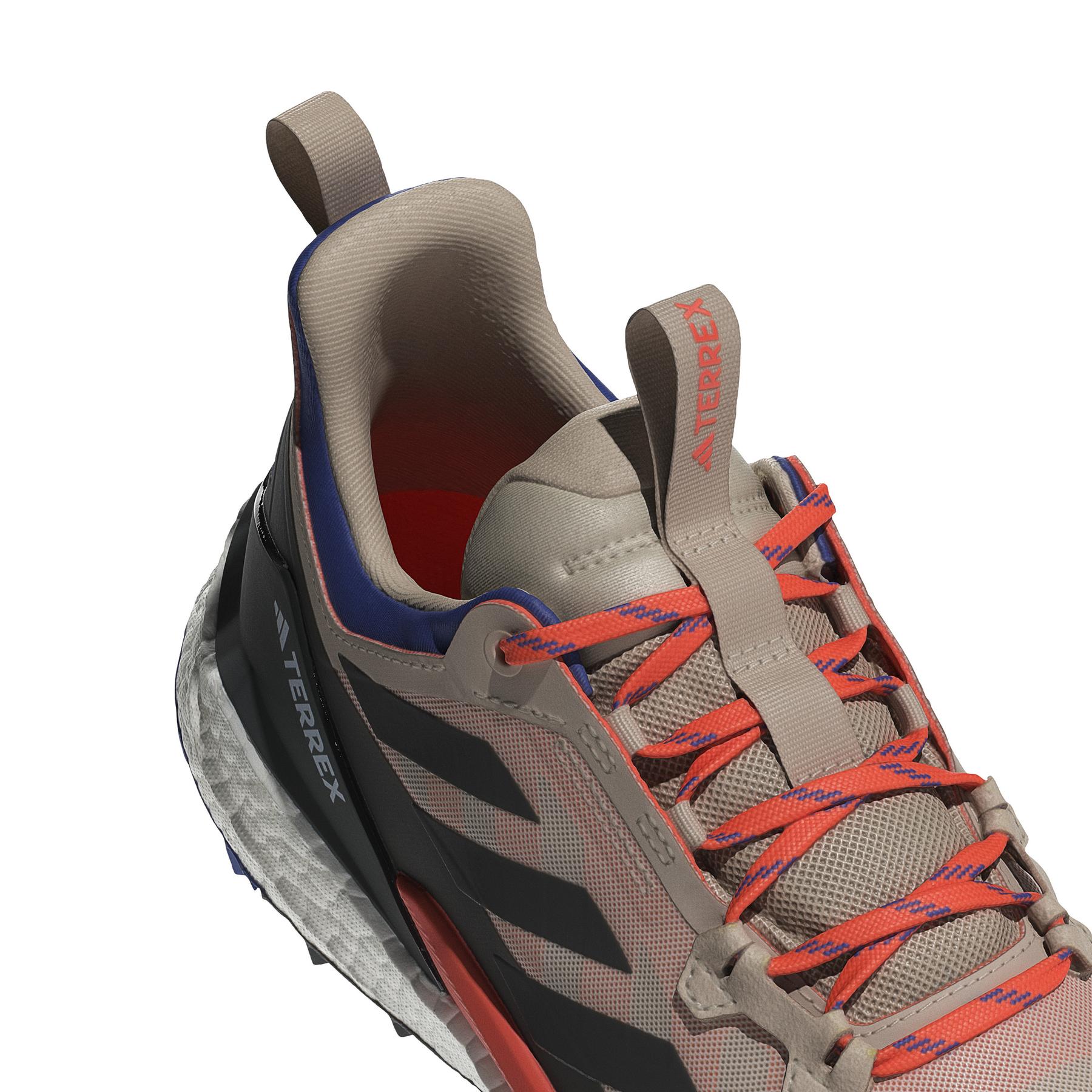 product/a/d/adidas_ih3543_8_footwear_photography_detail_view_1_white.jpg