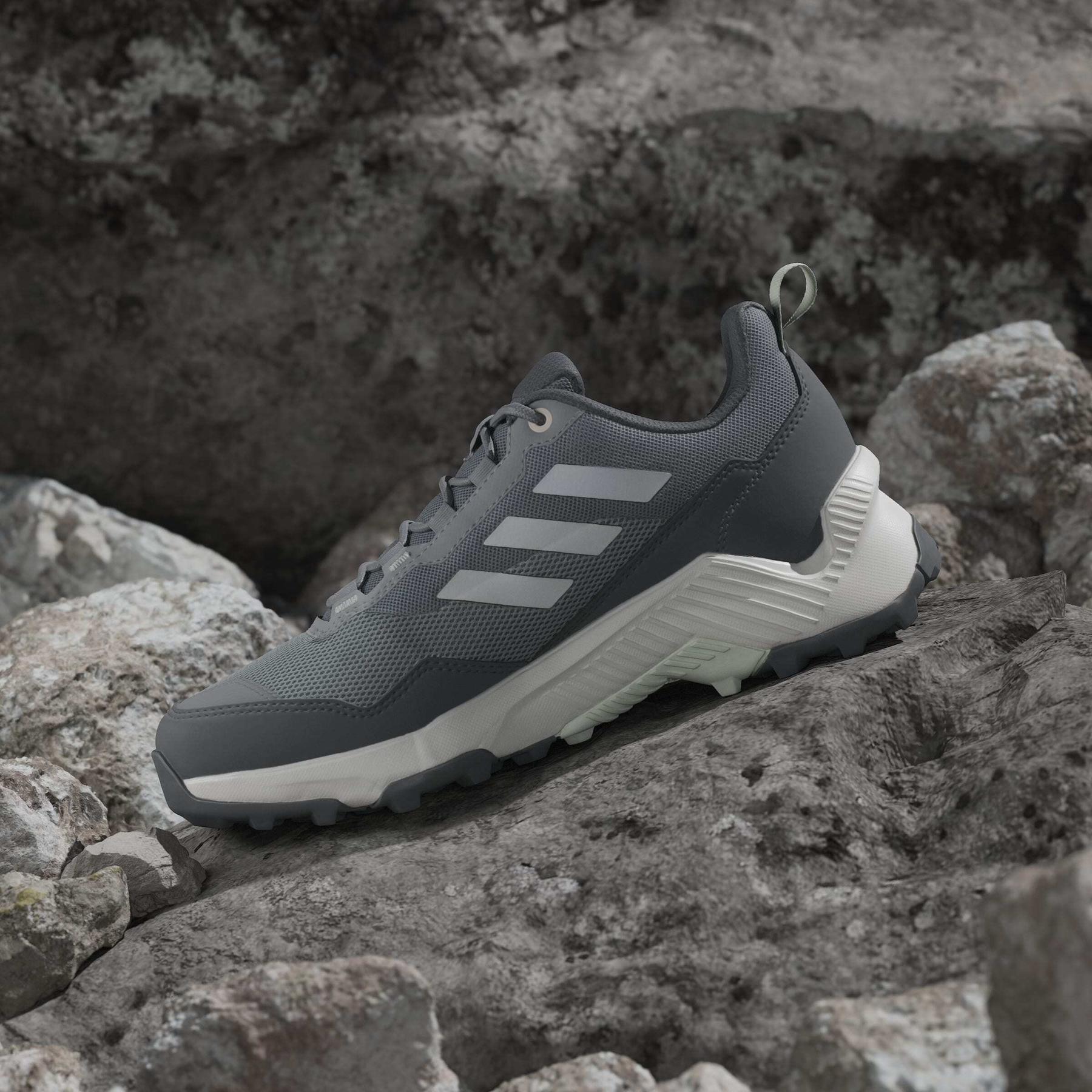 product/a/d/adidas_ih3589_20_footwear_photography_heromrktng_view_7-nw091625.jpg