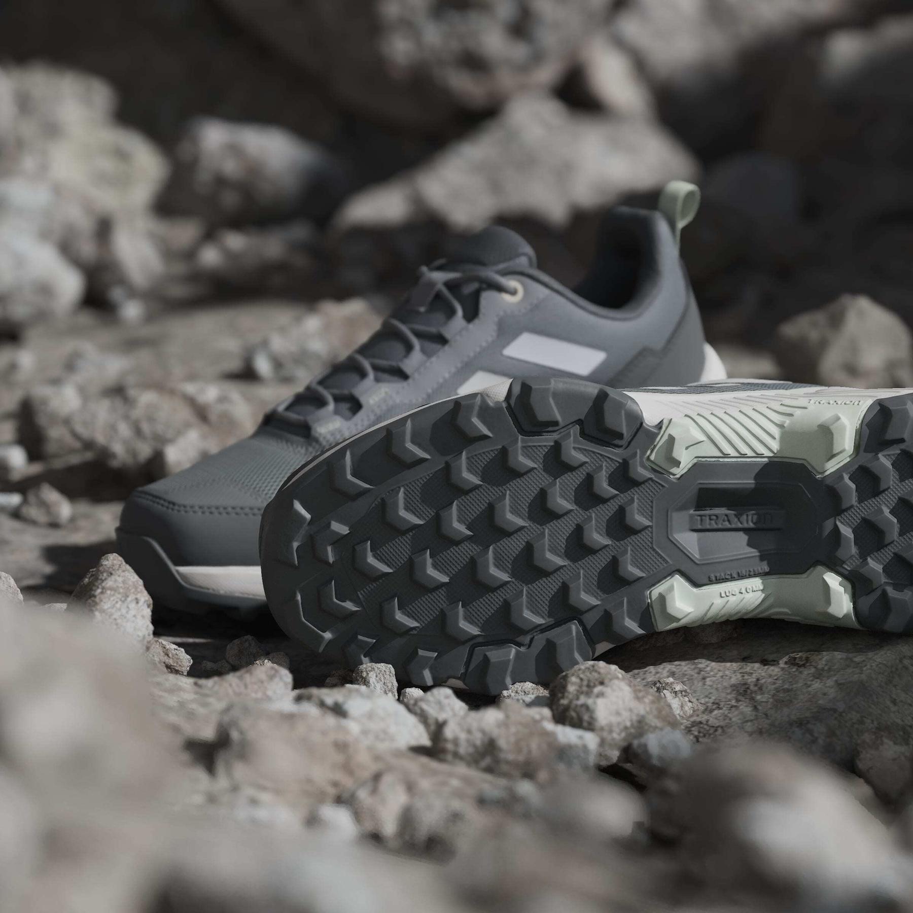 product/a/d/adidas_ih3589_24_footwear_photography_heromrktng_view_11-nw091625.jpg