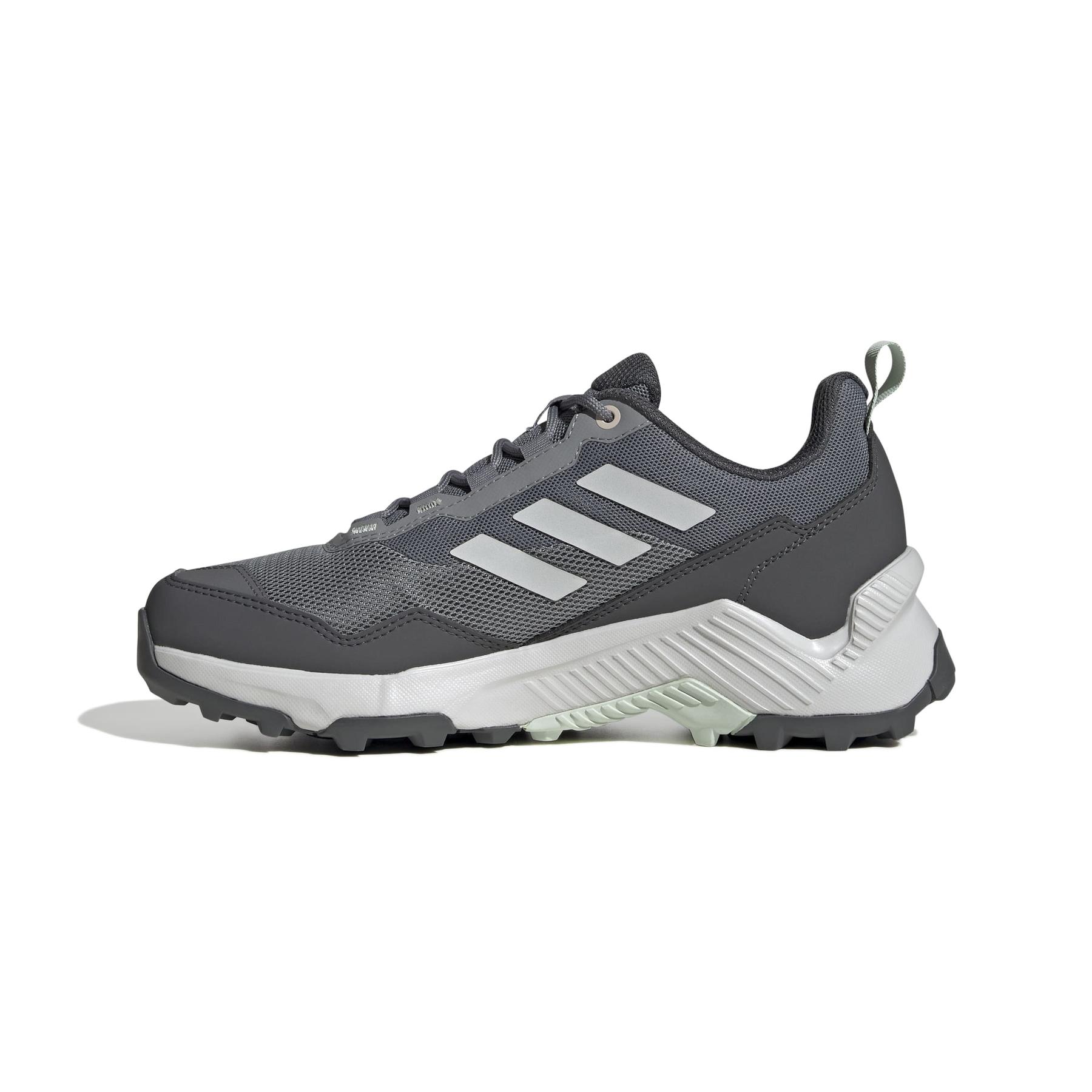 product/a/d/adidas_ih3589_5_footwear_photography_side_medial_center_view_white-nw091625.jpg