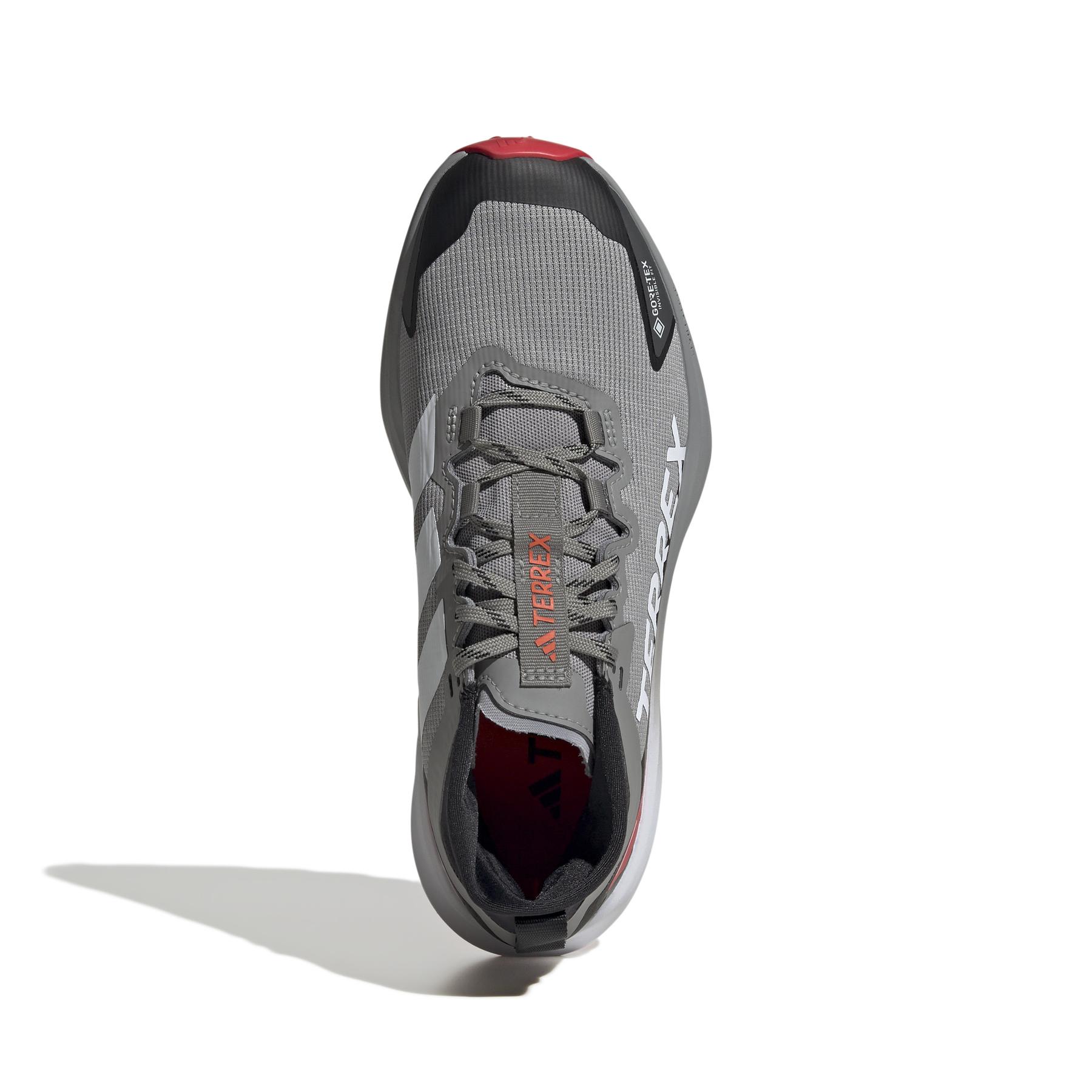 product/a/d/adidas_ih3776_3_footwear_photography_top_portrait_view_white-nw091625.jpg