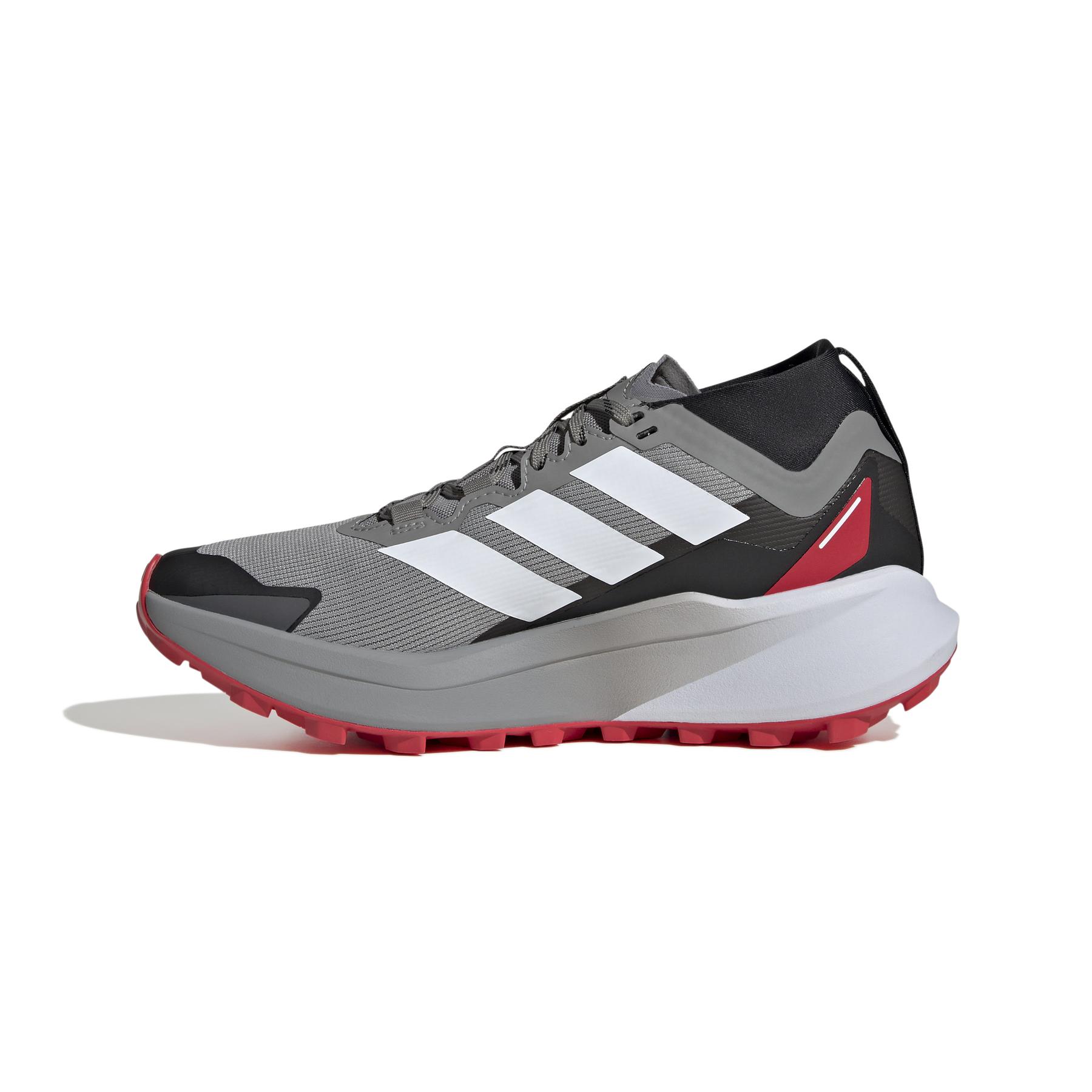 product/a/d/adidas_ih3776_5_footwear_photography_side_medial_center_view_white-nw091625.jpg