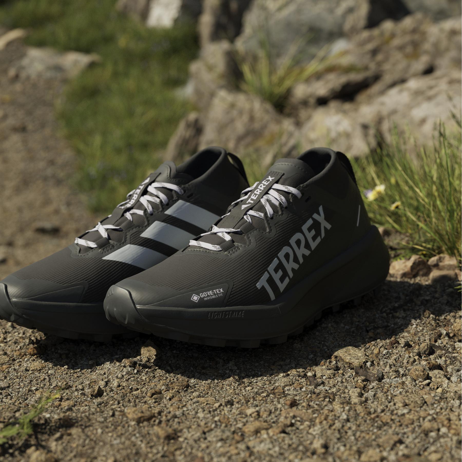 product/a/d/adidas_ih5358_25_footwear_photography_heromrktng_view_10-nw091625.jpg