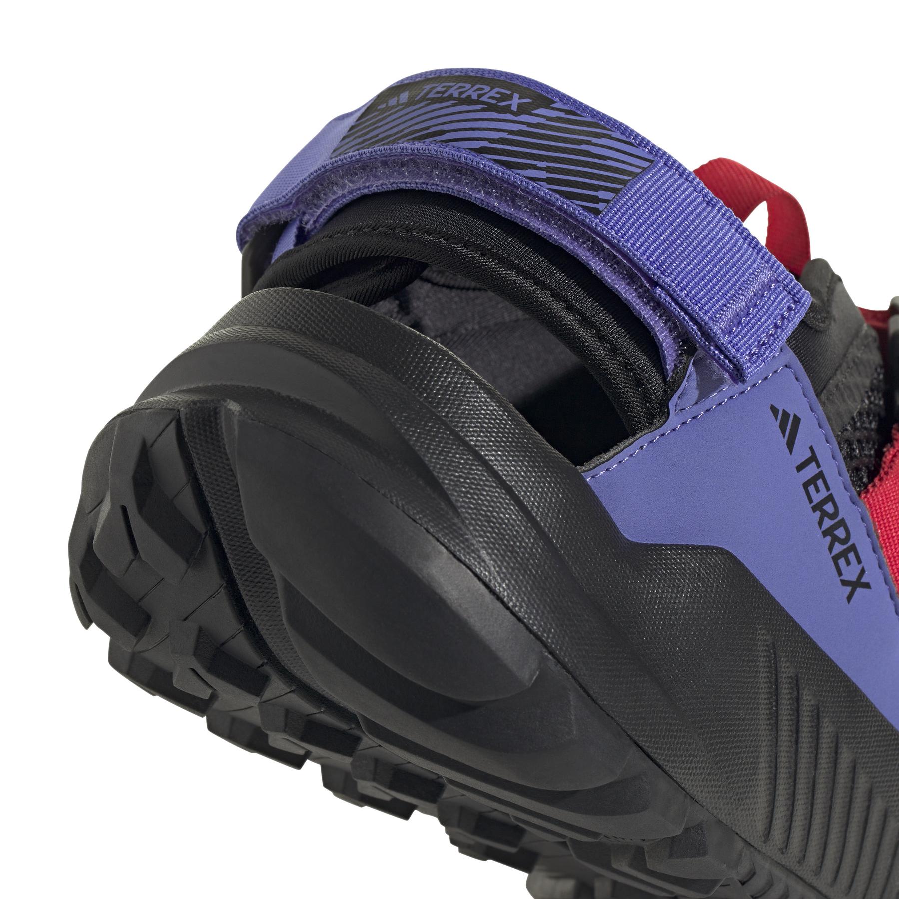 product/a/d/adidas_ih6064_8_footwear_photography_detail_view_1_white.jpg