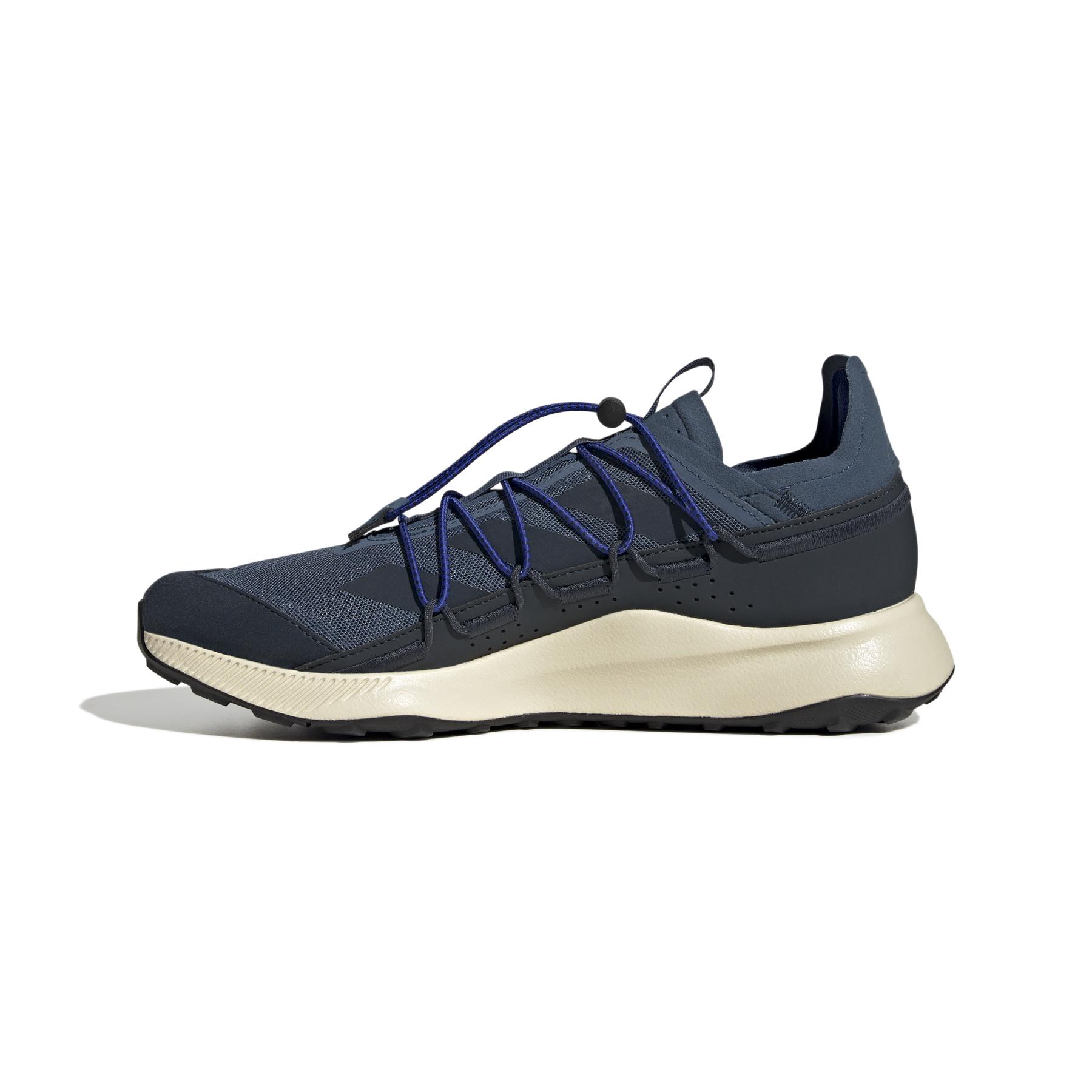 product/a/d/adidas_ih6114_5_footwear_photography_side_medial_center_view_white-nw091625.jpg