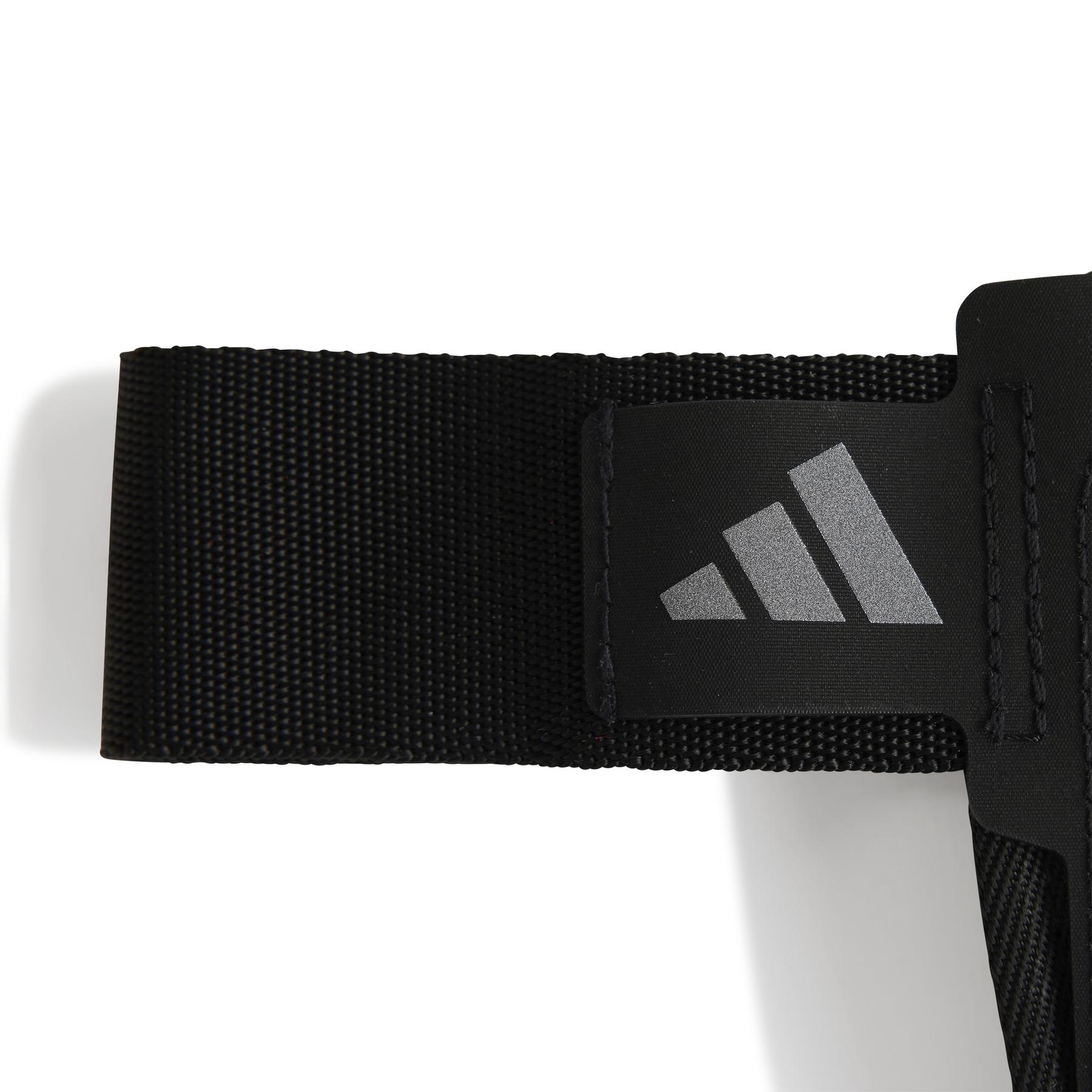 product/a/d/adidas_it2055_5_hardware_photography_detail_view_1_white.jpg