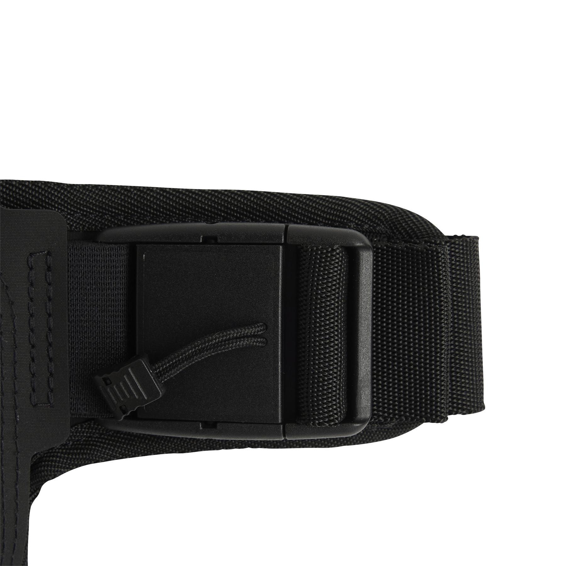product/a/d/adidas_it2055_6_hardware_photography_detail_view_2_white.jpg