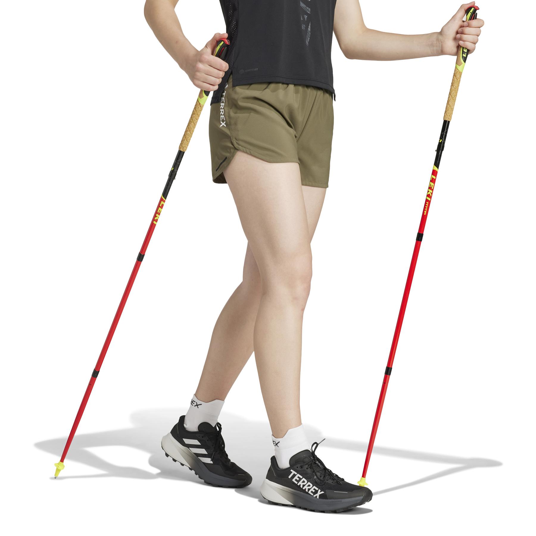 product/a/d/adidas_iw6622_4_apparel_on_model_walking_view_white.jpg