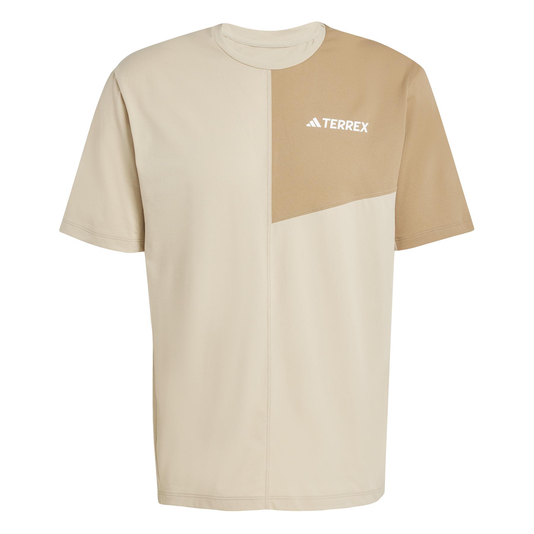 product/a/d/adidas_jd2105_savann_1.jpg