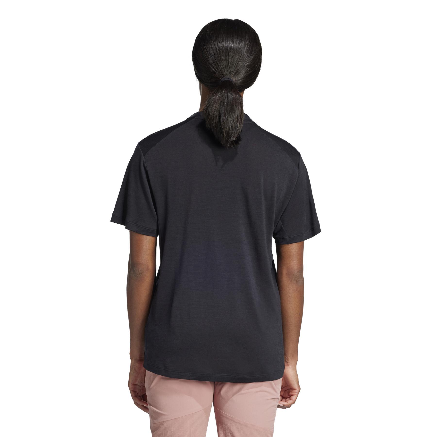 product/a/d/adidas_je0348_black_3.jpg