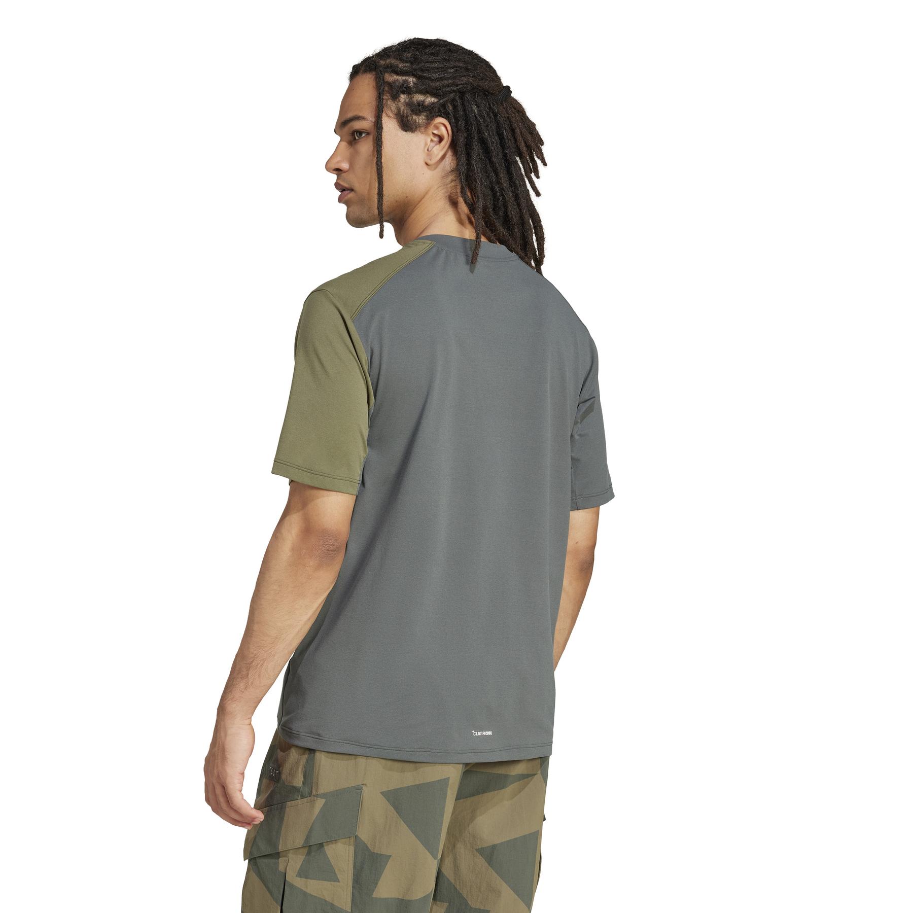 product/a/d/adidas_je0395_legivy_4.jpg