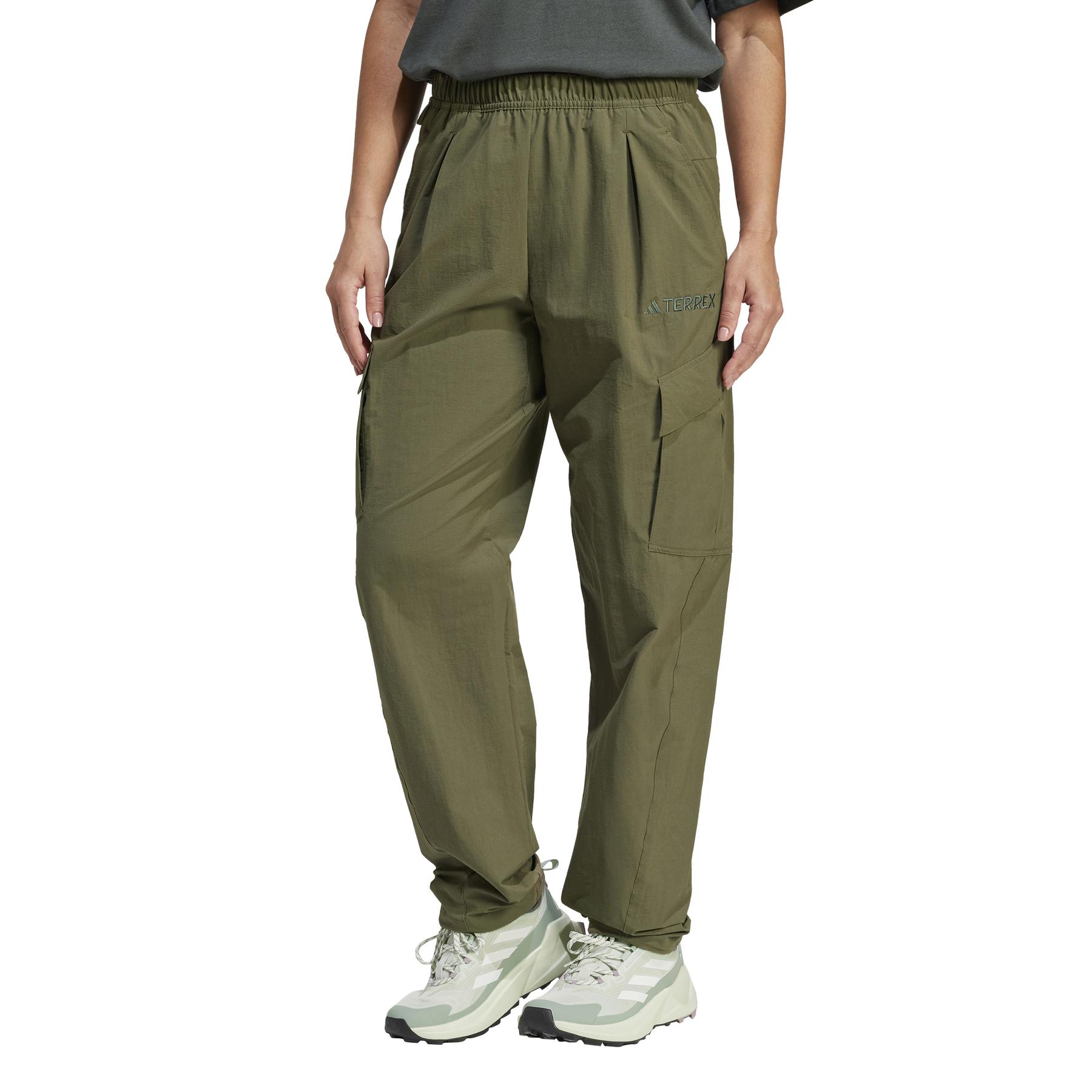product/a/d/adidas_jf3701_olistr_3.jpg