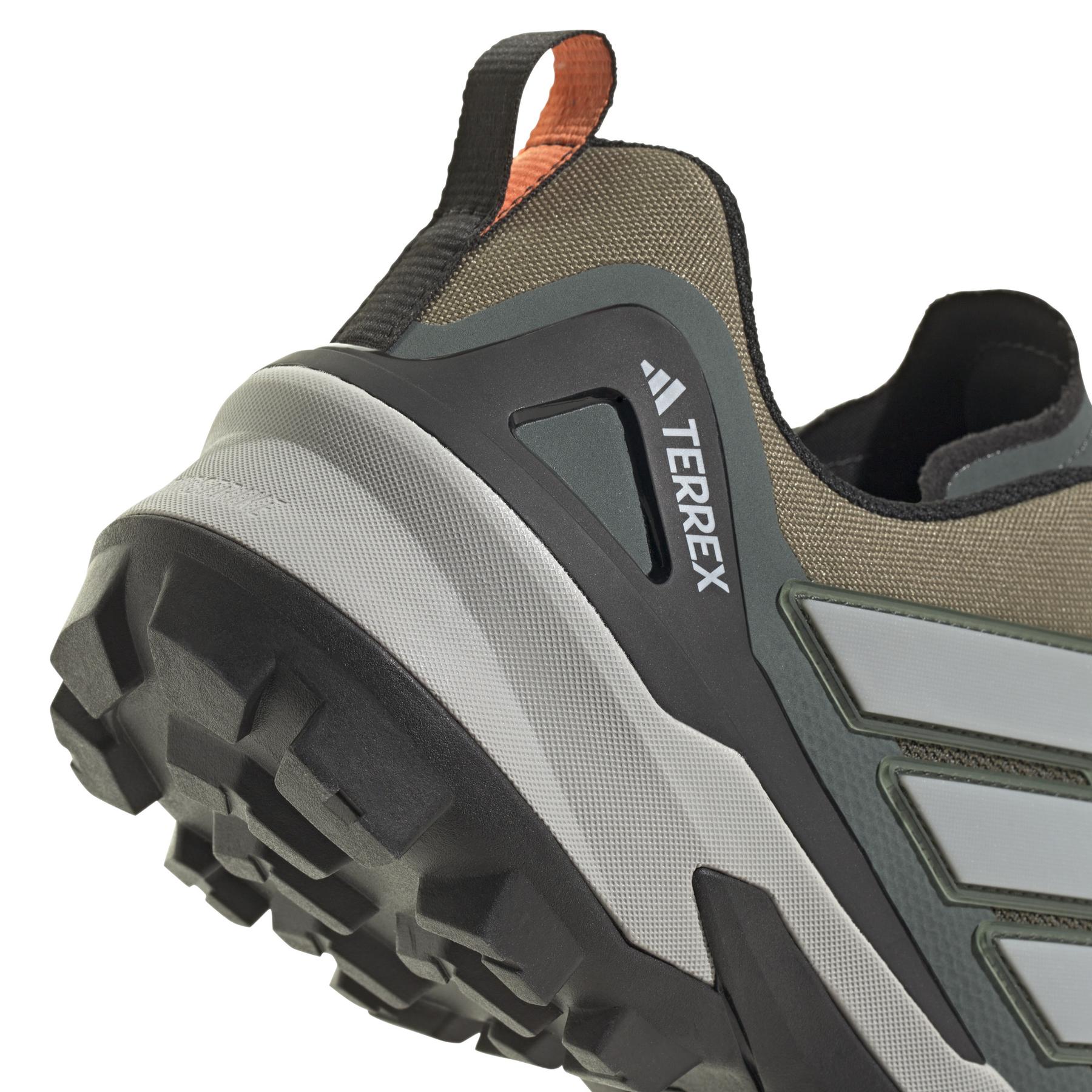 product/a/d/adidas_jh6386_9_footwear_photography_detail_view_2_white-nw091625.jpg