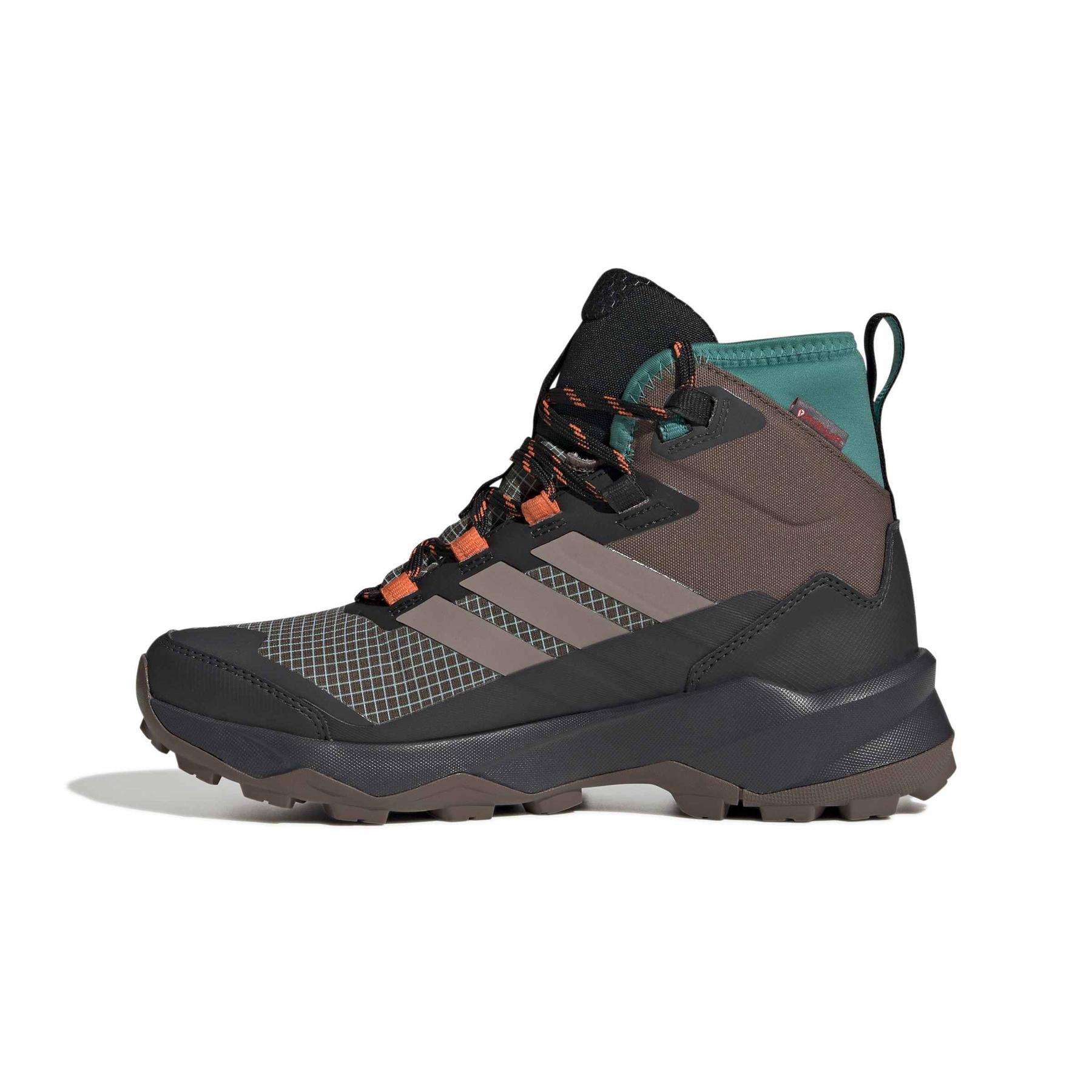 product/a/d/adidas_jh7807_5_footwear_photography_side_medial_center_view_white-nw091625.jpg