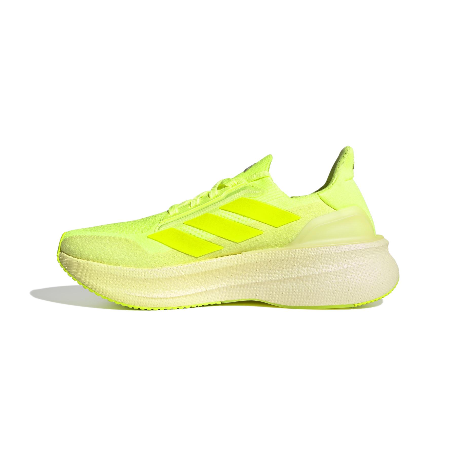 product/a/d/adidas_jh9018_5_footwear_photography_side_medial_center_view_white.jpg