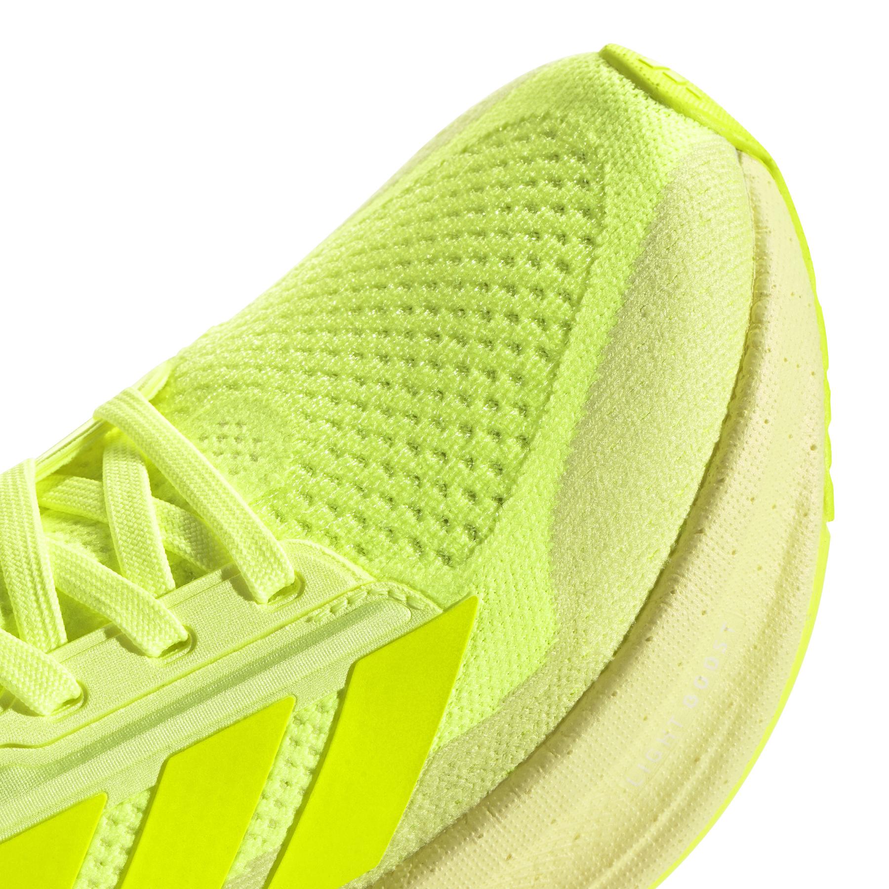product/a/d/adidas_jh9018_8_footwear_photography_detail_view_1_white.jpg