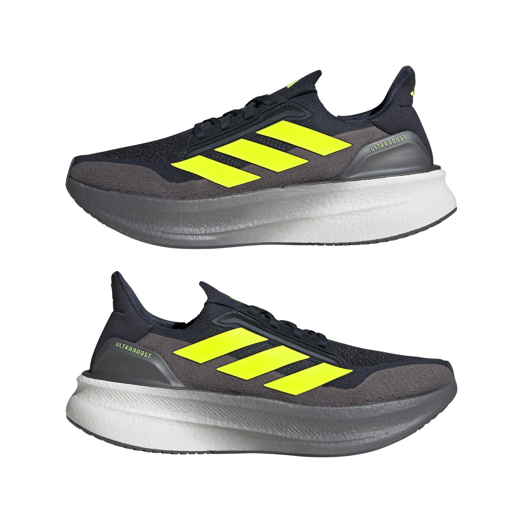 product/a/d/adidas_jh9034_10_footwear_photography_mirrored_pair_view_white-nw091625.jpg