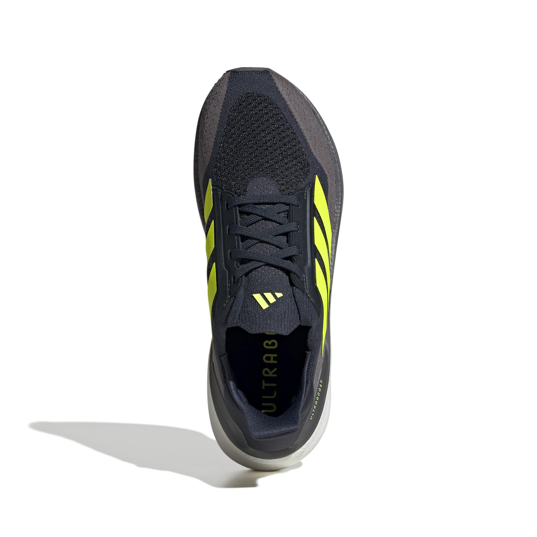 product/a/d/adidas_jh9034_3_footwear_photography_top_portrait_view_white-nw091625.jpg