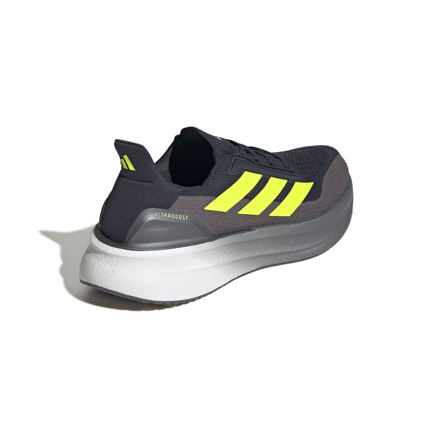 product/a/d/adidas_jh9034_7_footwear_photography_back_lateral_top_view_white-nw091625.jpg