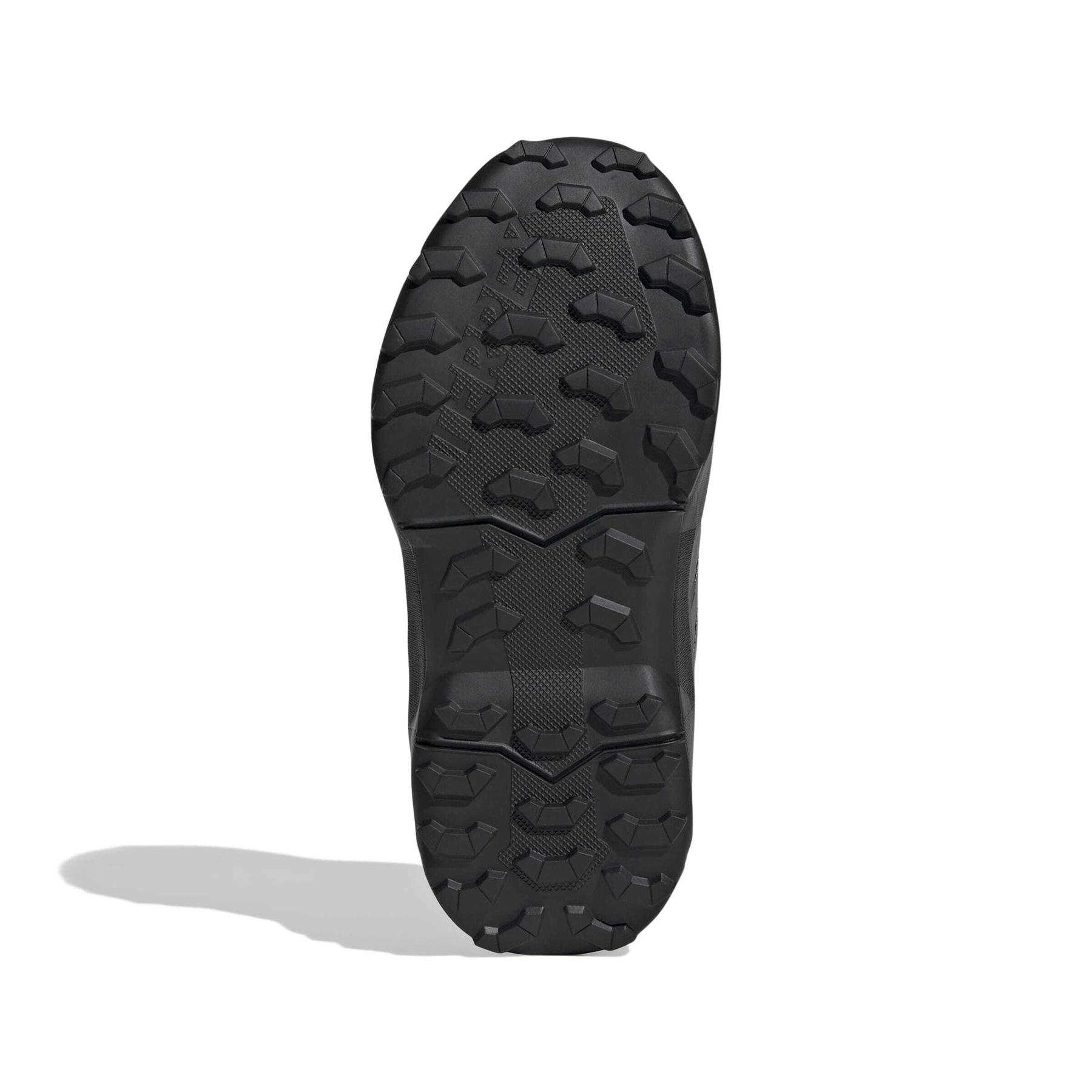 product/a/d/adidas_ji0917_4_footwear_photography_bottom_view_white-nw091625.jpg