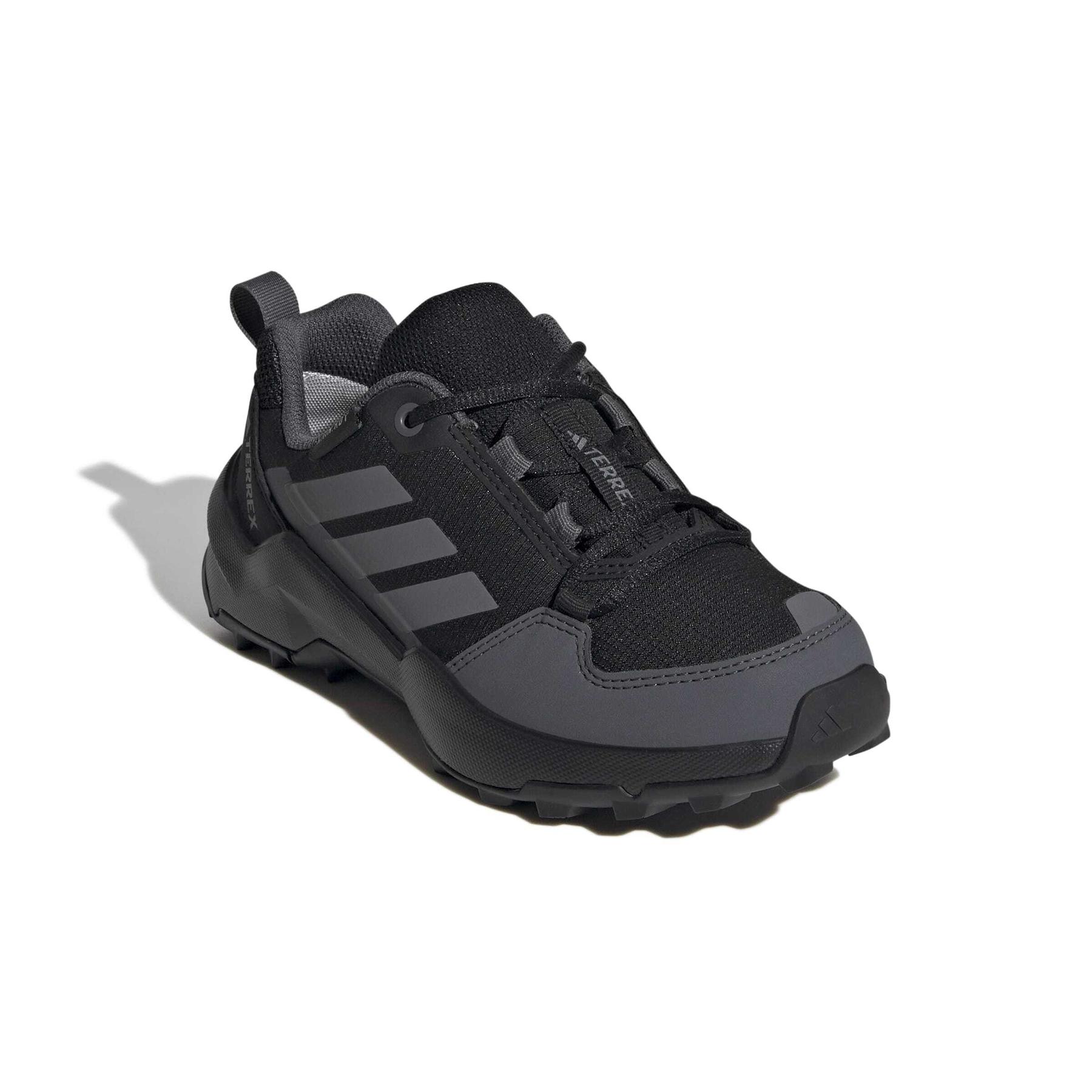 product/a/d/adidas_ji0917_6_footwear_photography_front_lateral_top_view_white-nw091625.jpg