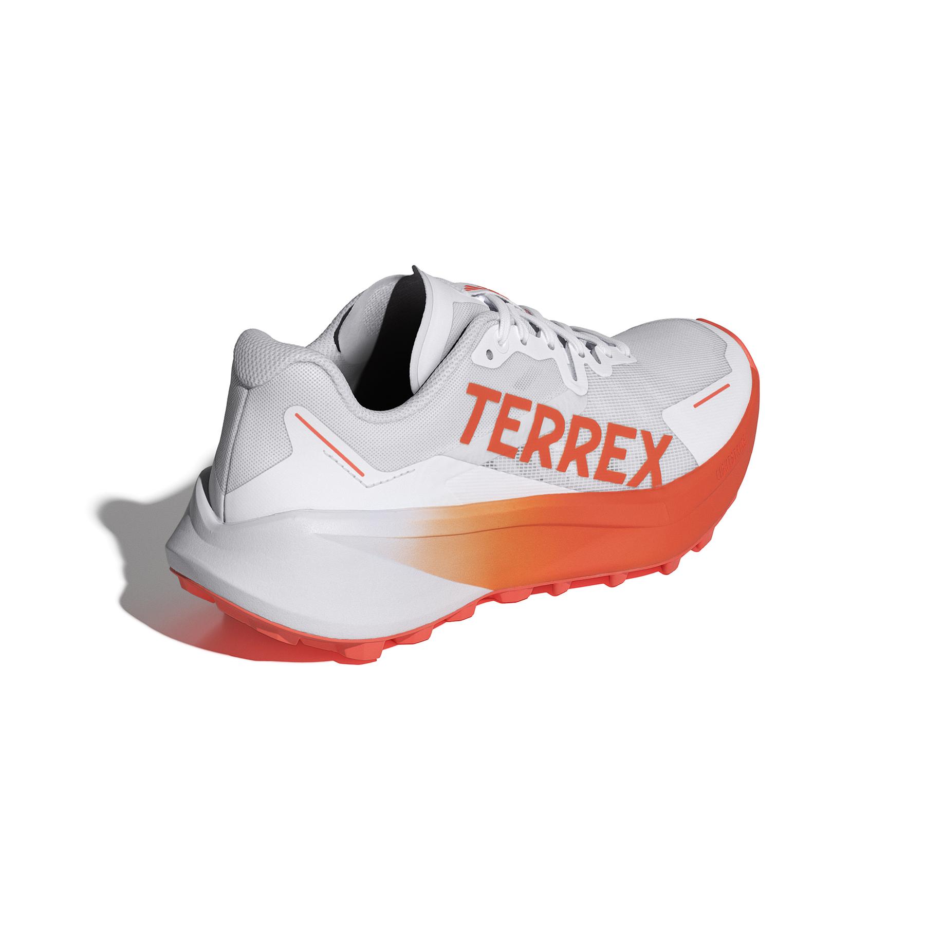 product/a/d/adidas_ji0955_7_footwear_photography_back_lateral_top_view_white.jpg
