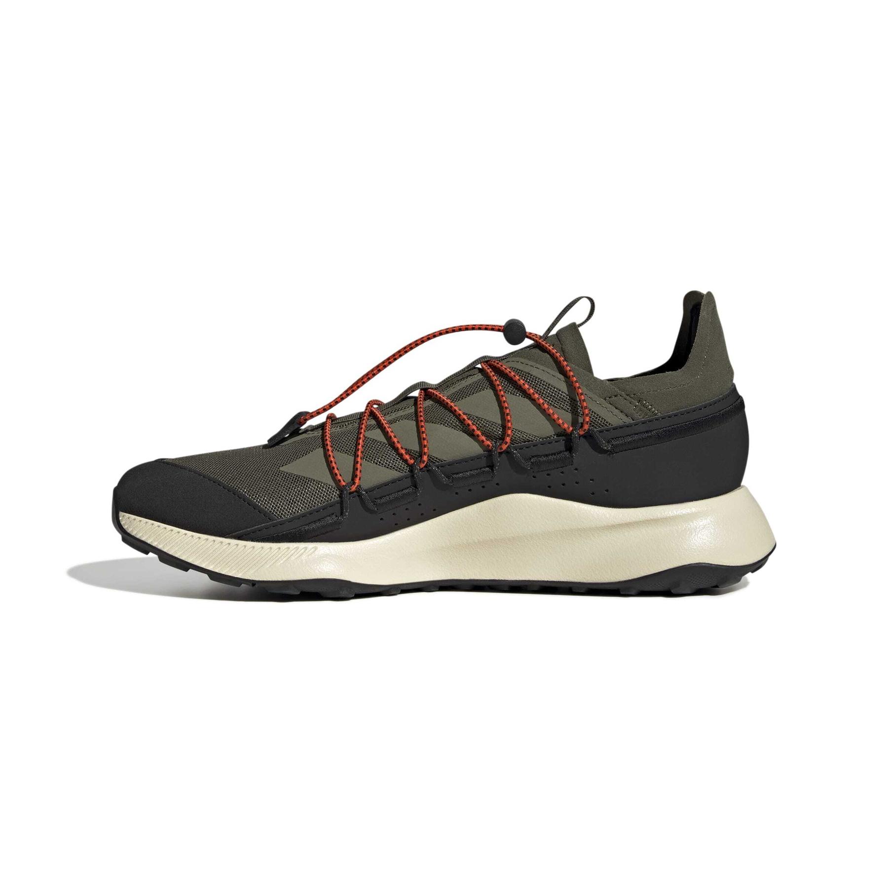 product/a/d/adidas_ji1029_5_footwear_photography_side_medial_center_view_white-nw091625.jpg